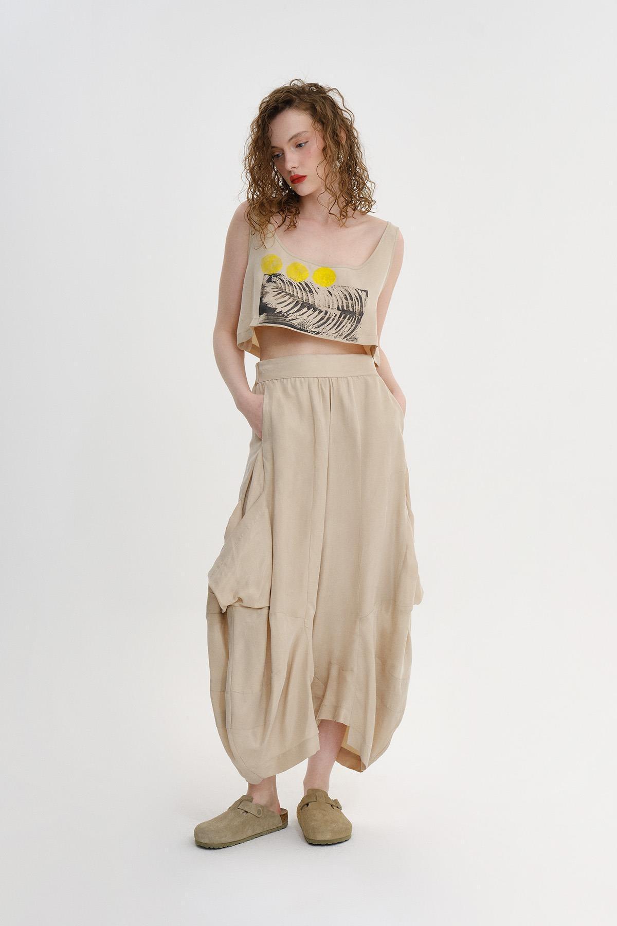 BEJ YAPRAK BASKILI ASKILI CROP TOP - MiiN