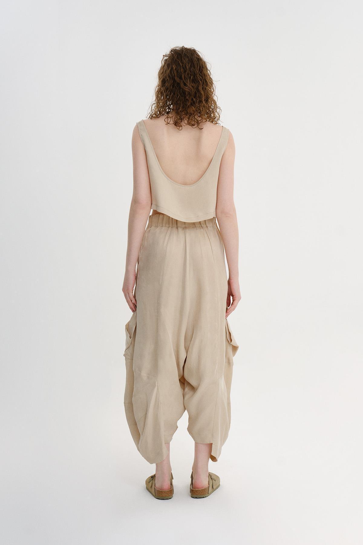 BEJ YAPRAK BASKILI ASKILI CROP TOP - MiiN