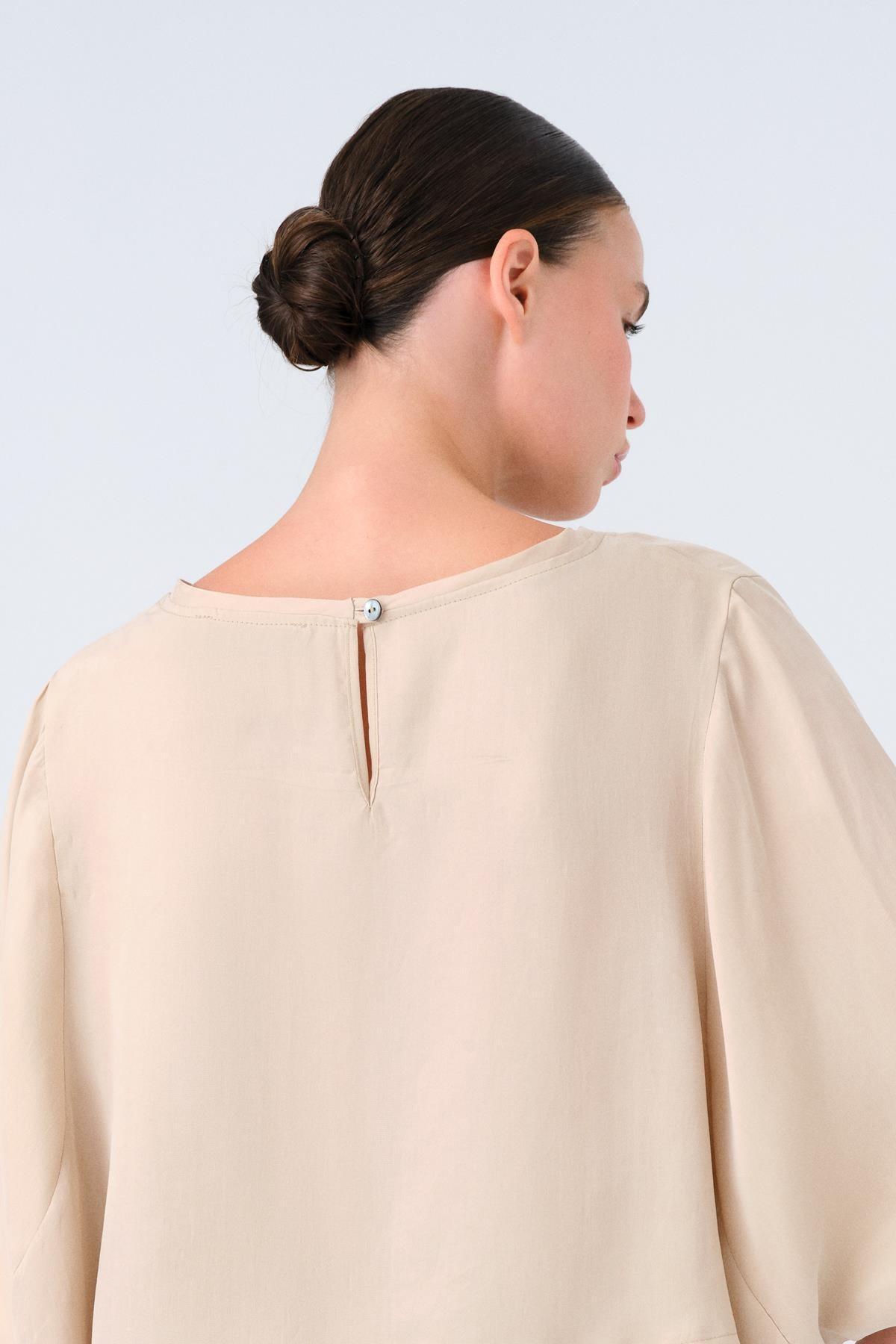 BEJ YUVARLAK YAKA DESENLİ OVERSIZE CROP TOP - MİİN