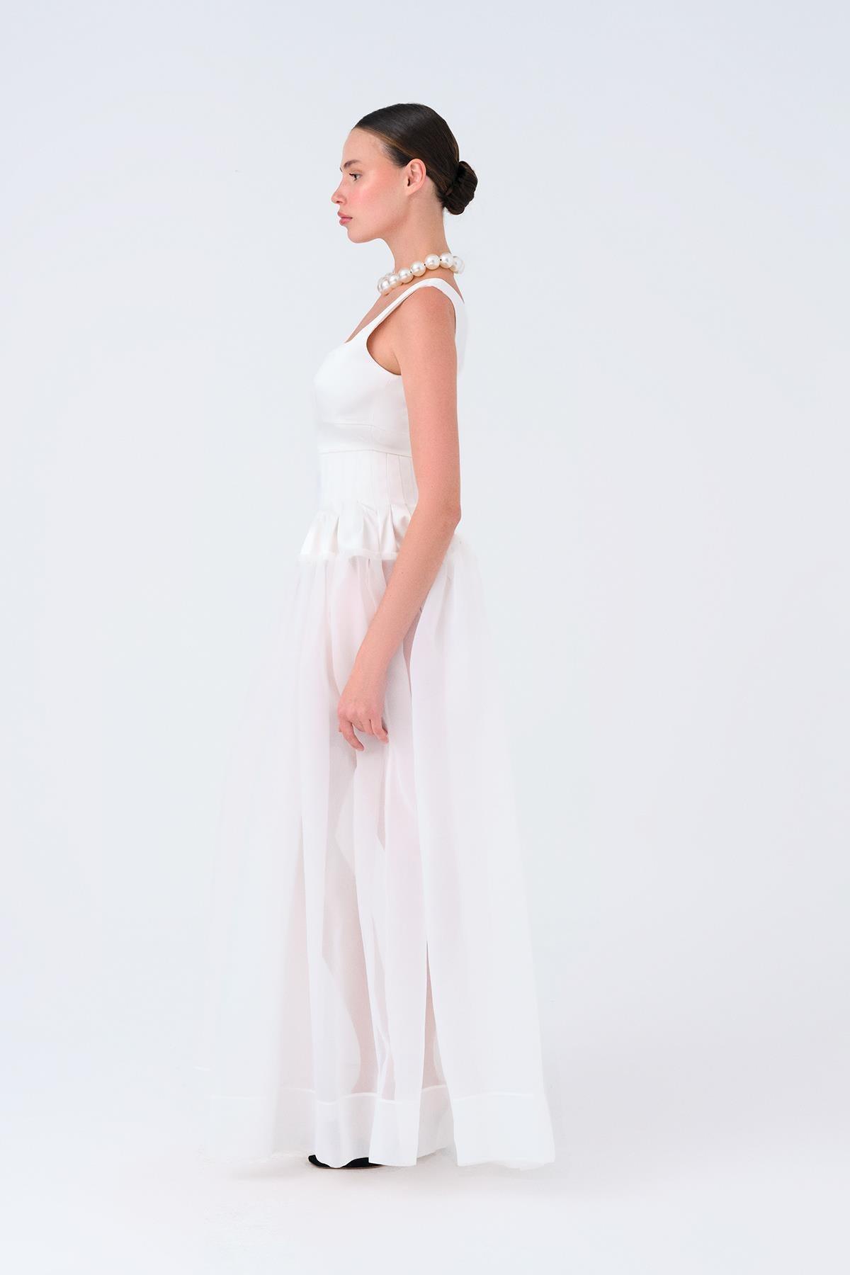 BEYAZ KOLSUZ YARI TRANSPARAN ORGANZE UZUN ELBİSE - MiiN