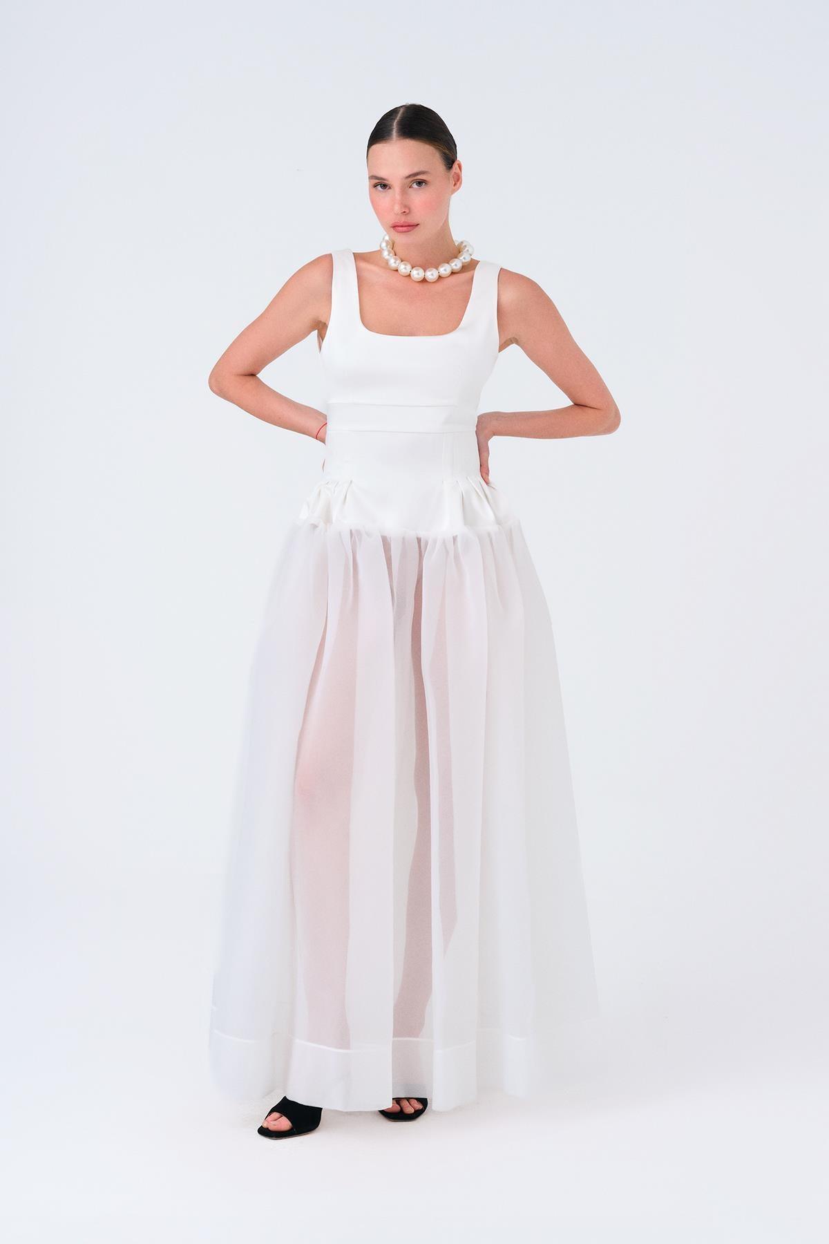 BEYAZ KOLSUZ YARI TRANSPARAN ORGANZE UZUN ELBİSE - MiiN