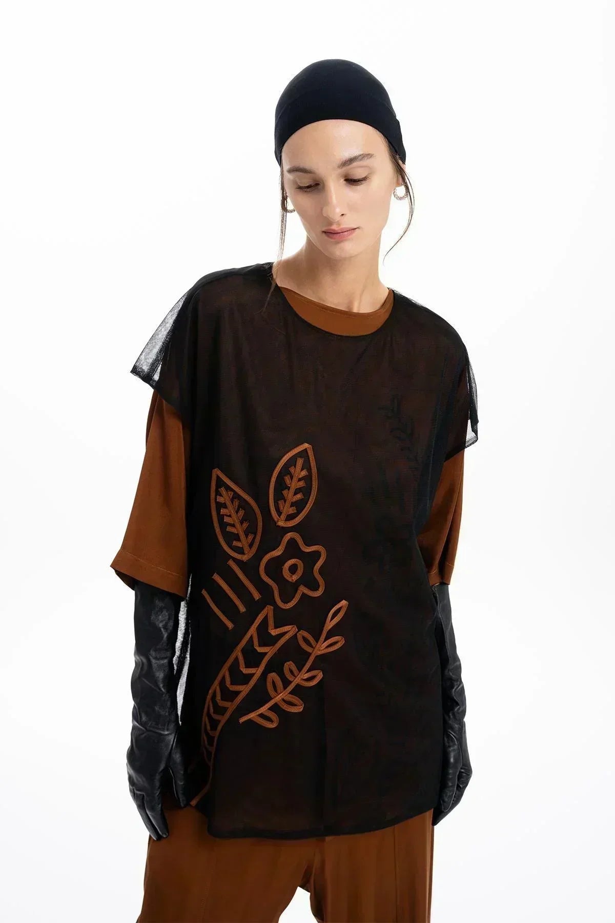 KAHVERENGİ İKİ PARÇA SATEN ÇİÇEK DESENLİ OVERSIZE BLUZ