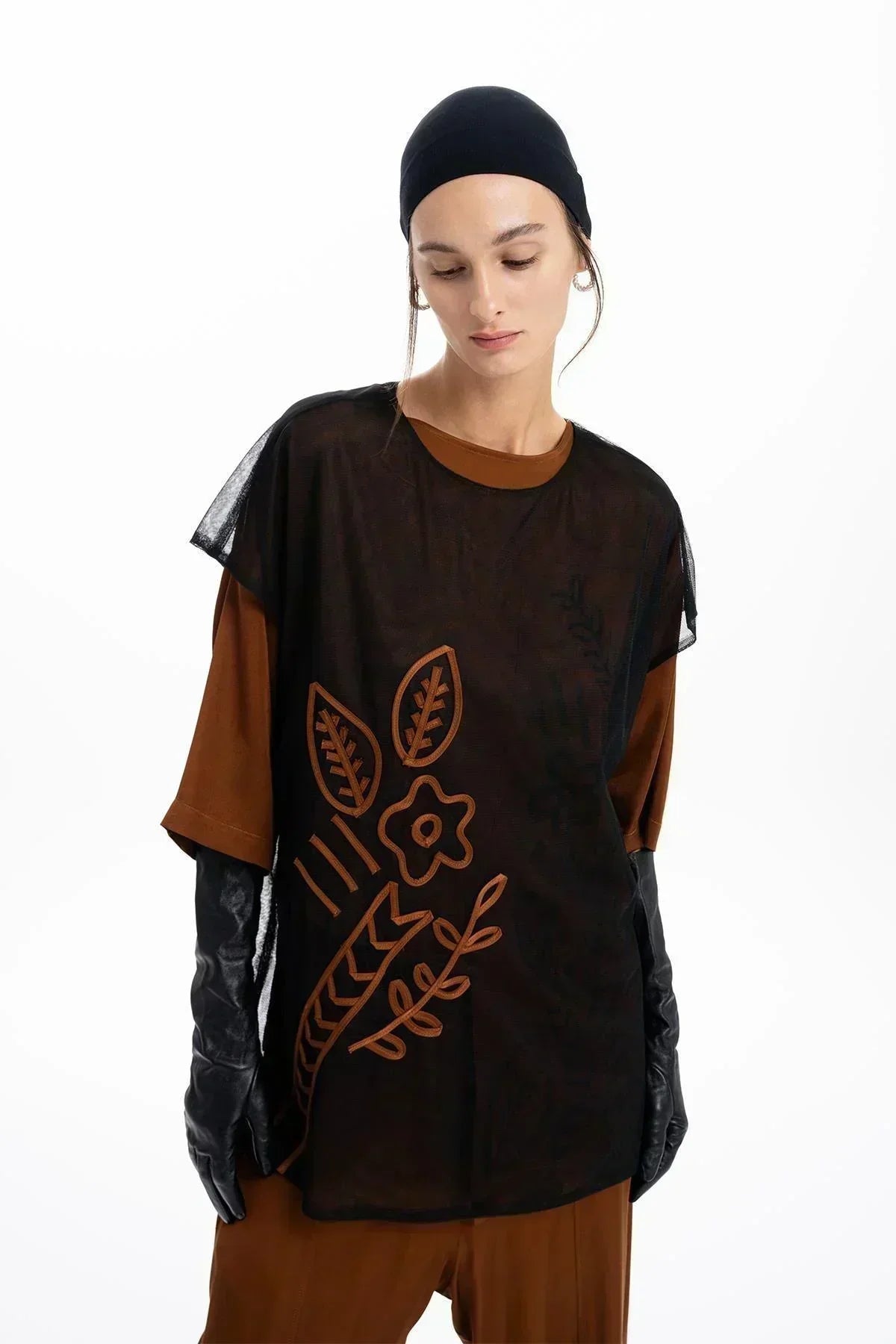 KAHVERENGİ İKİ PARÇA SATEN ÇİÇEK DESENLİ OVERSIZE BLUZ