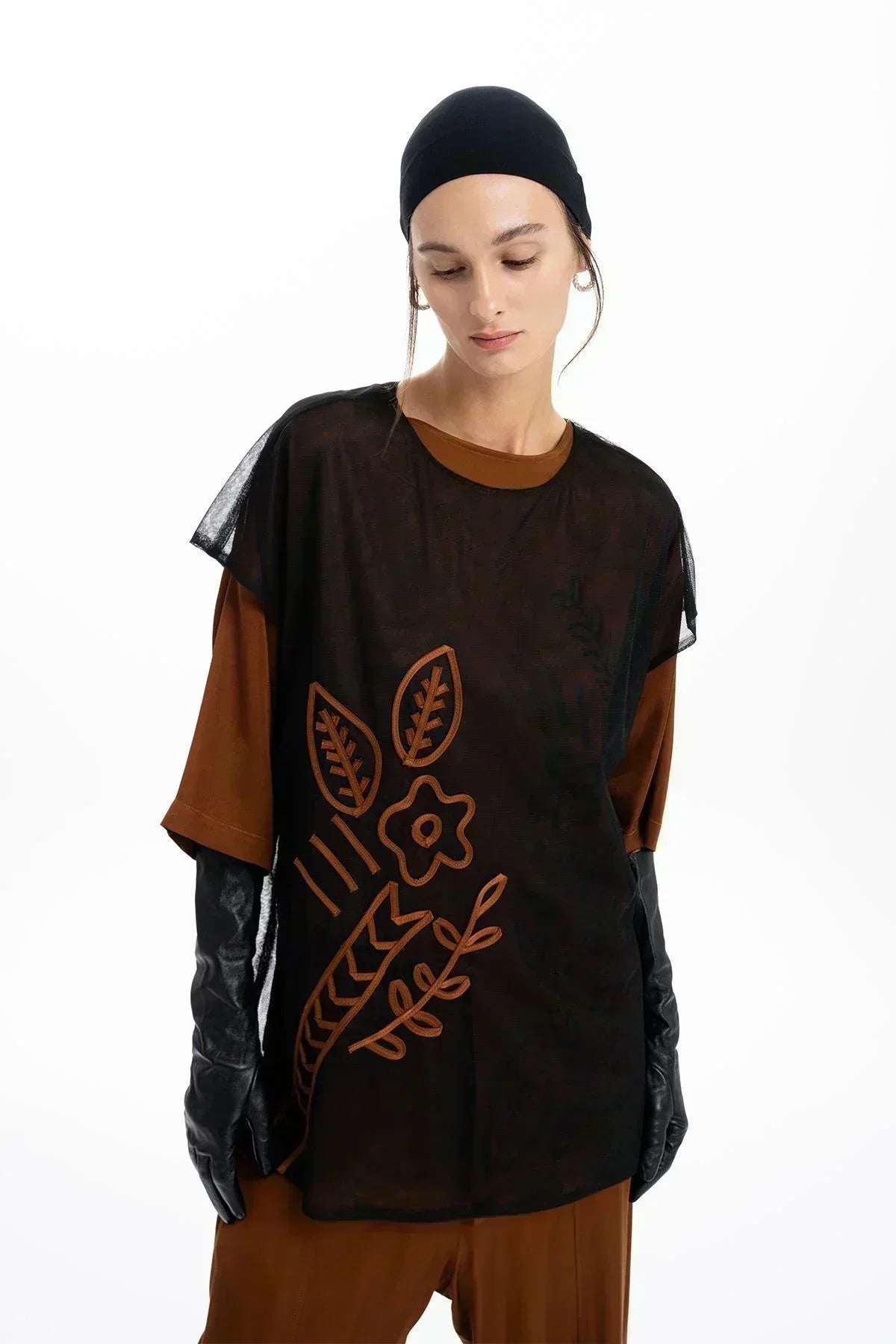 KAHVERENGİ İKİ PARÇA SATEN ÇİÇEK DESENLİ OVERSIZE BLUZ - MiiN