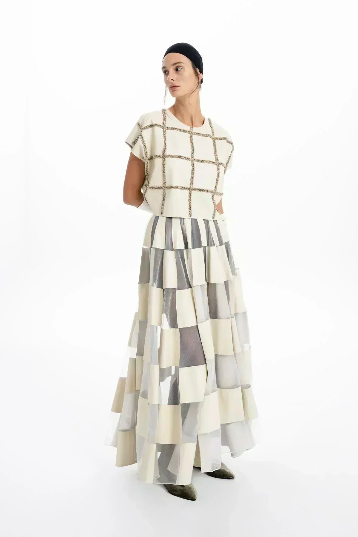 EKRU DERİ EL İŞLEMELİ BONCUKLU KISA KOLLU BLUZ - MiiN