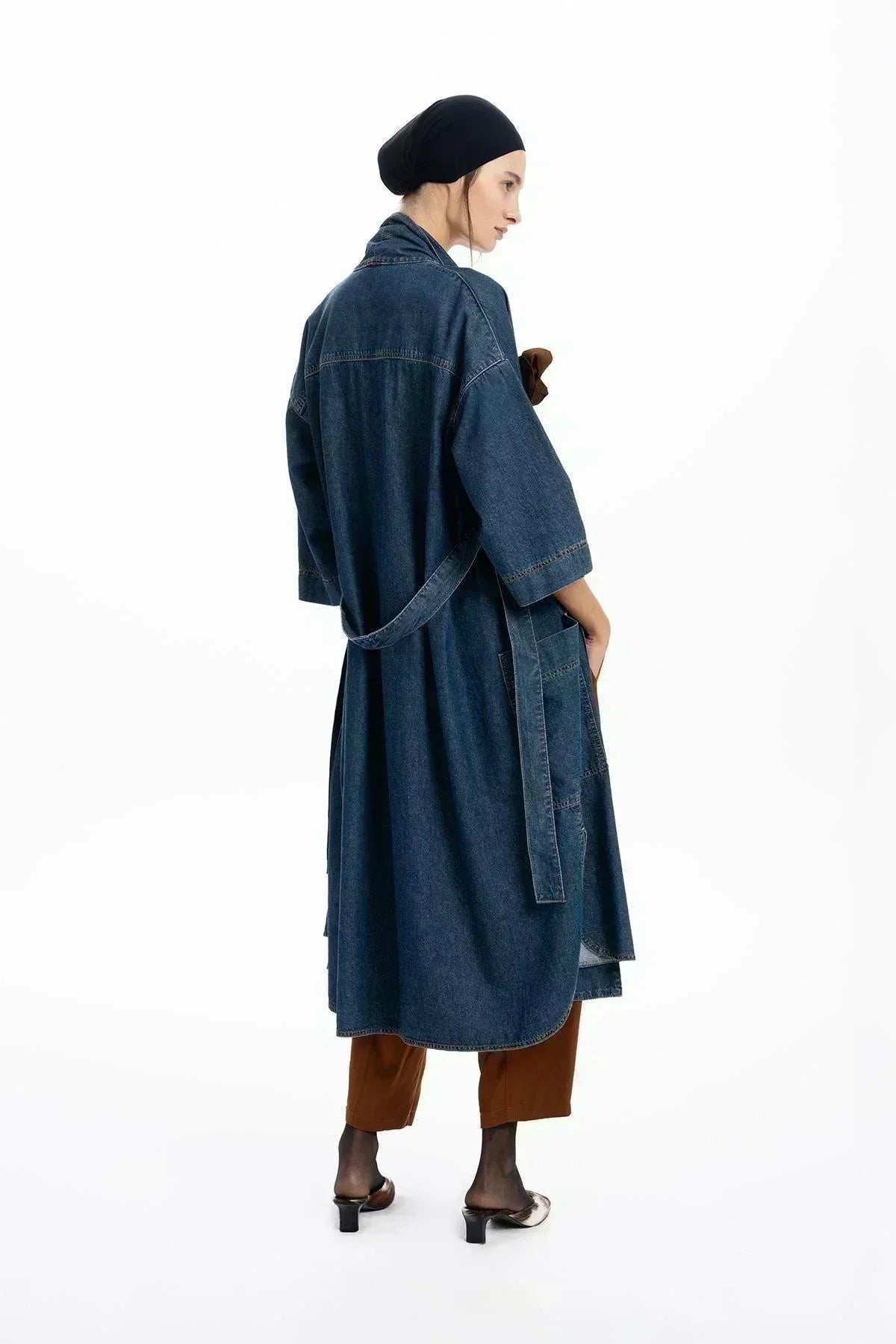DERİ GÜL APLİKELİ KEMERLİ UZUN DENIM KAP - MiiN