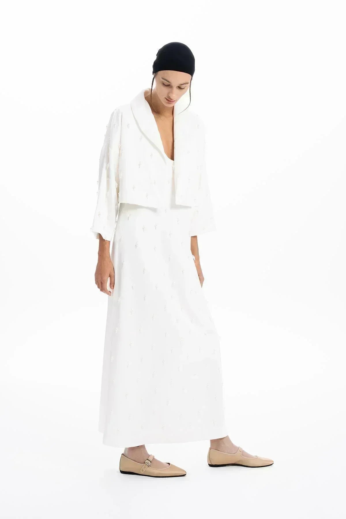 BEYAZ EL İŞLEMELİ BONCUKLU CROP CEKET - MiiN