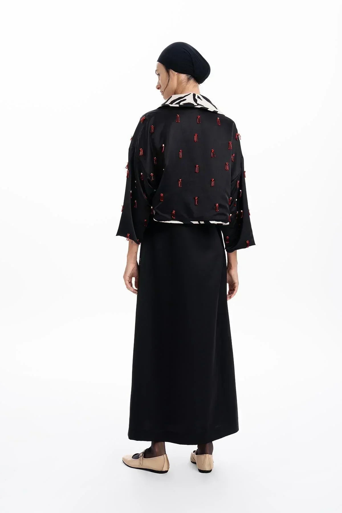 BLACK GARNISH HAND EMBROIDERED BEADED JACKET