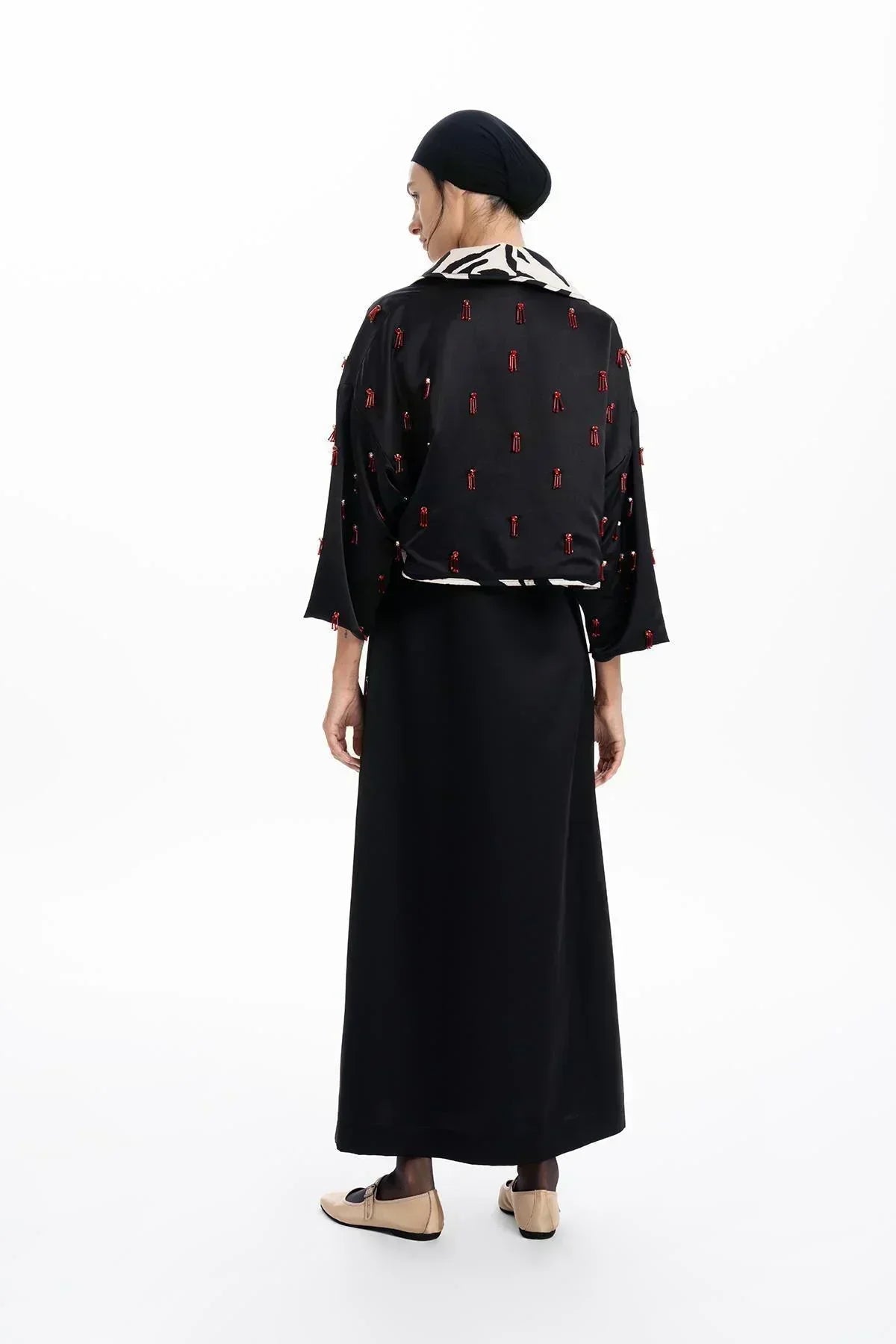 SİYAH GARNİLİ EL İŞLEMELİ BONCUKLU CEKET - MiiN