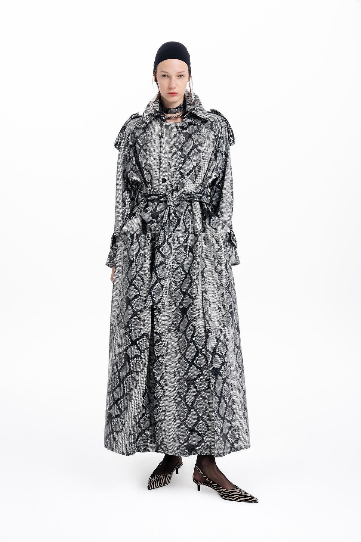BLACK AND WHITE PYTHON PRINTED LEATHER LONG TRENCH COAT
