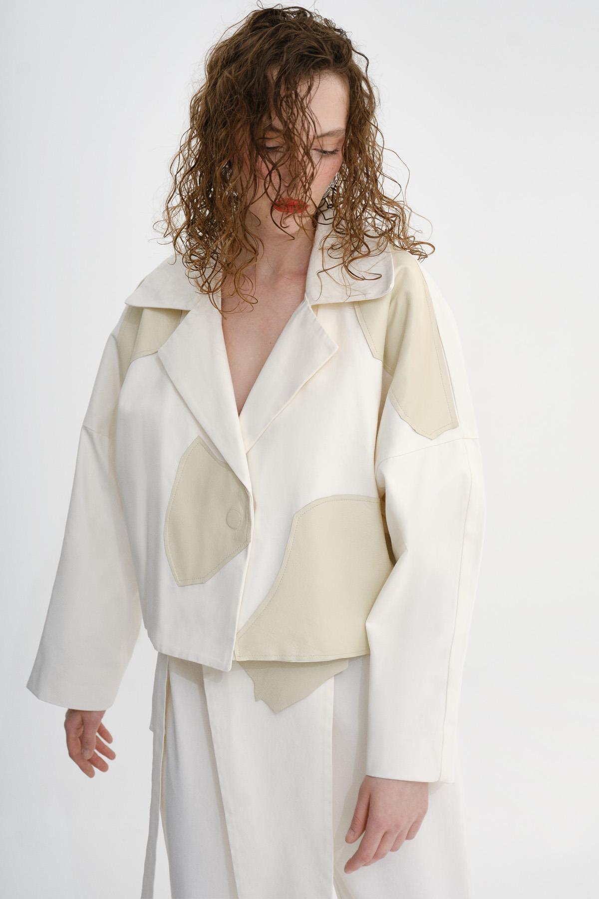 EKRU DERİ DETAYLI OVERSIZE KISA CEKET - MİİN
