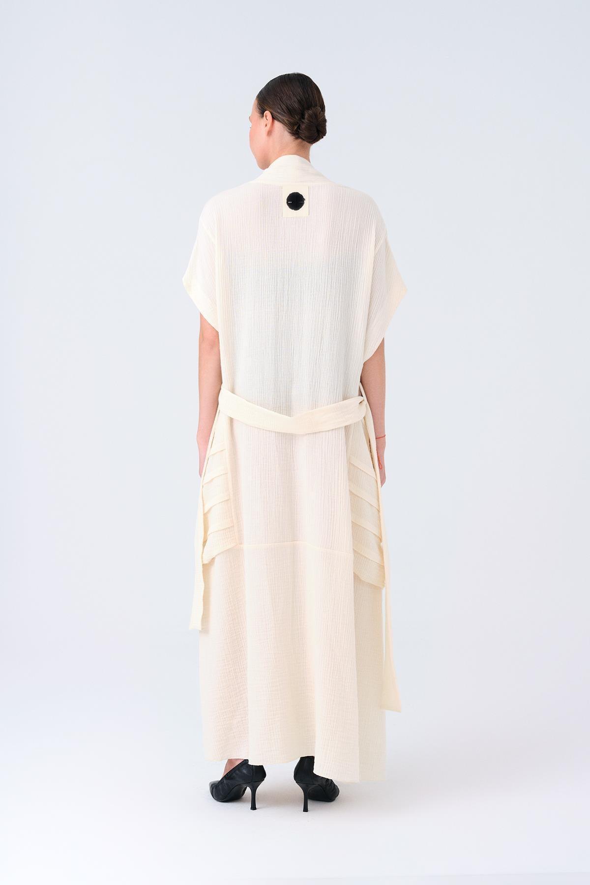 KREM SİYAH DİKİŞ DETAYLI MÜSLİN KAFTAN - MİİN