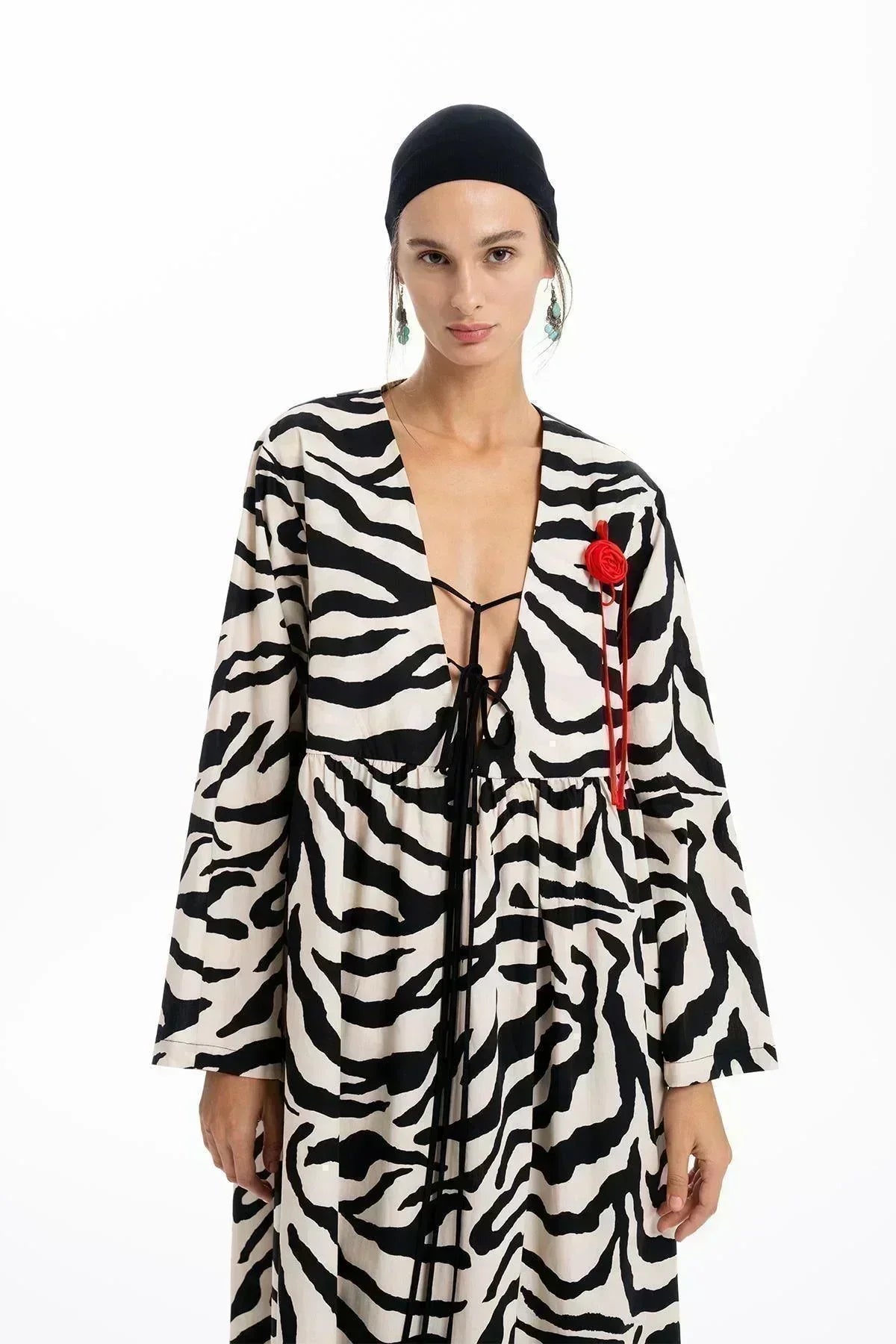 BLACK BEIGE ZEBRA PATTERNED V-NECK MIDI DRESS