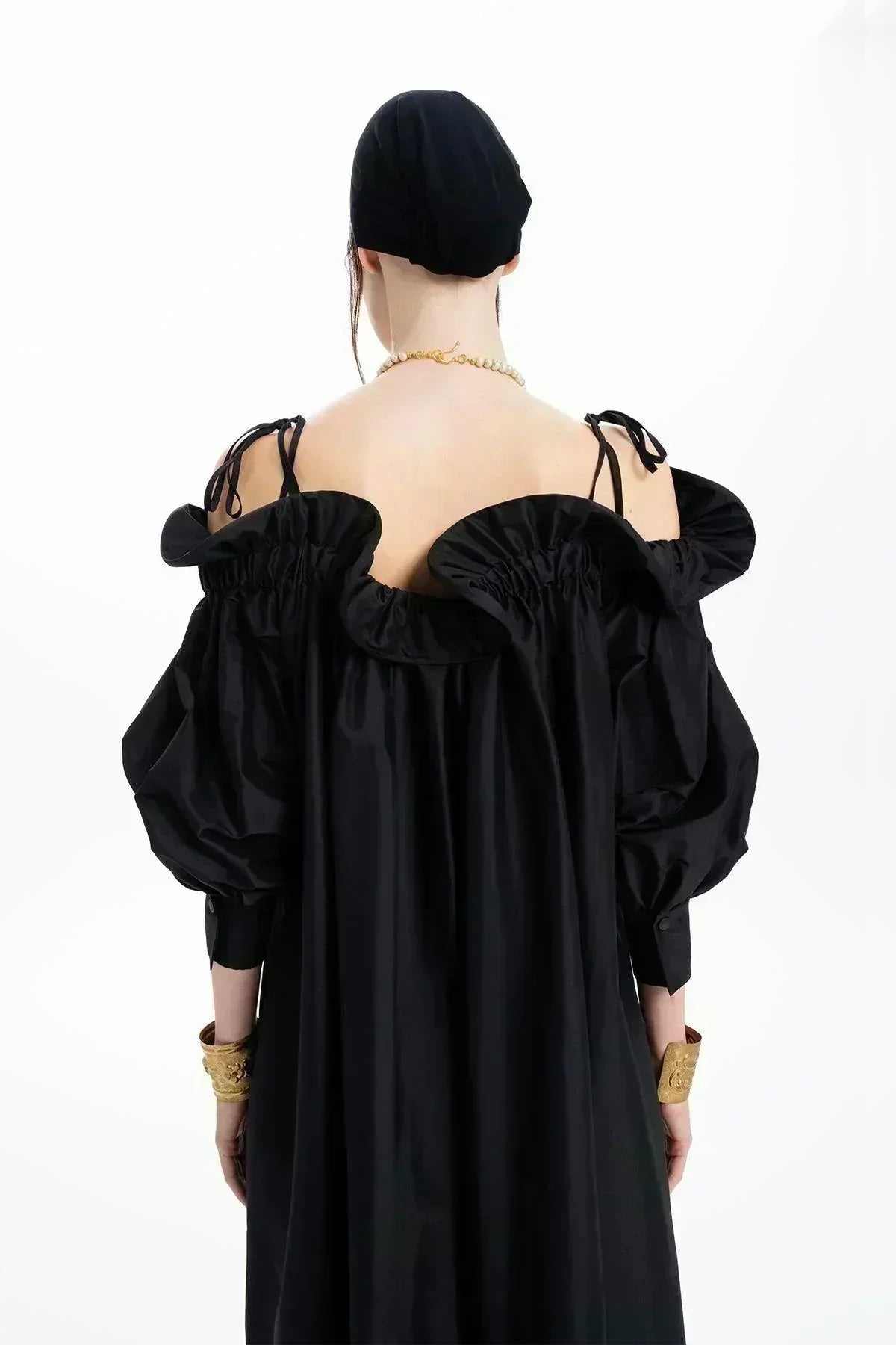 SİYAH TAFTA FIRFIRLI KAYIK YAKA OVERSİZE UZUN ELBİSE - MiiN