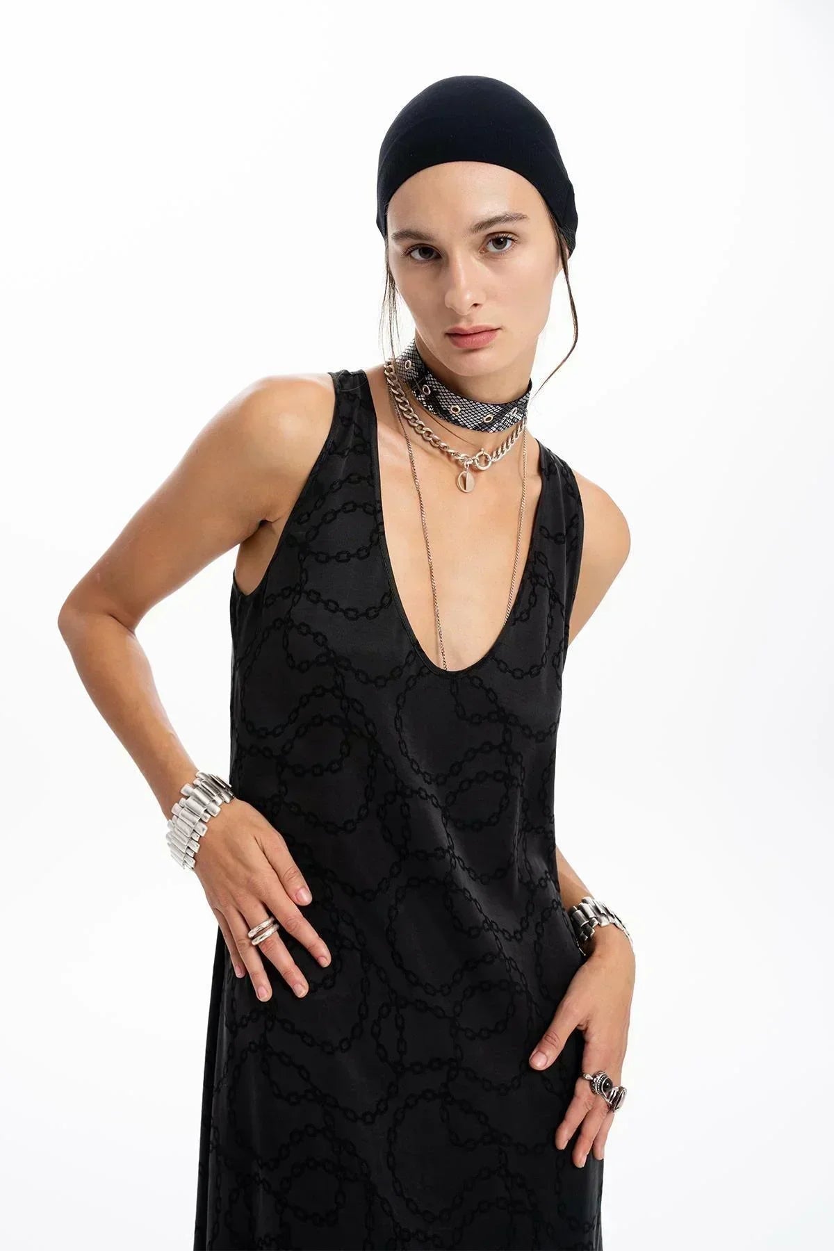 BLACK CHAIN PATTERNED THICK STRAPPED LONG DRESS