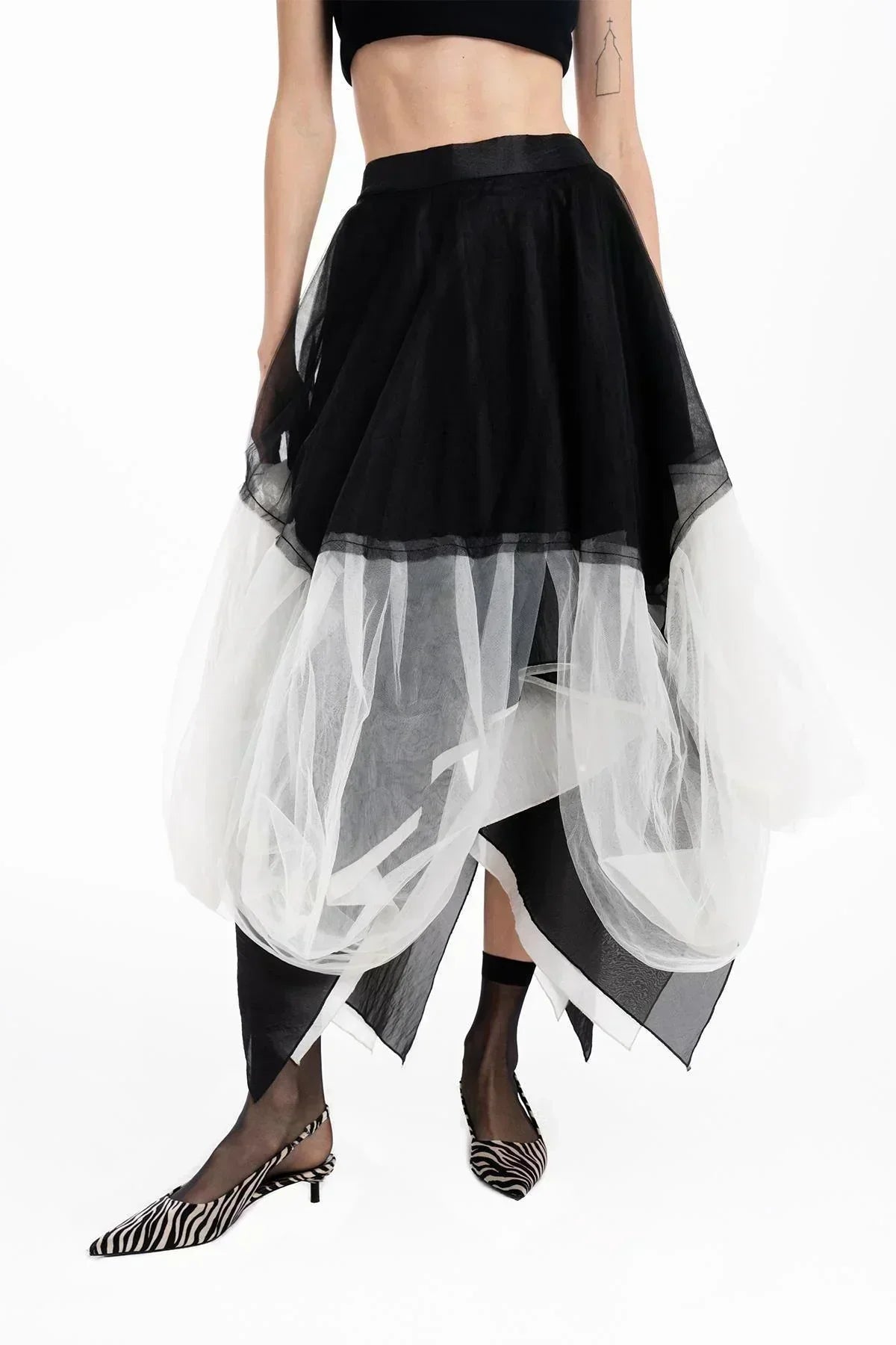BLACK AND WHITE ASYMMETRIC CUT TAFFETA TULLE SKIRT