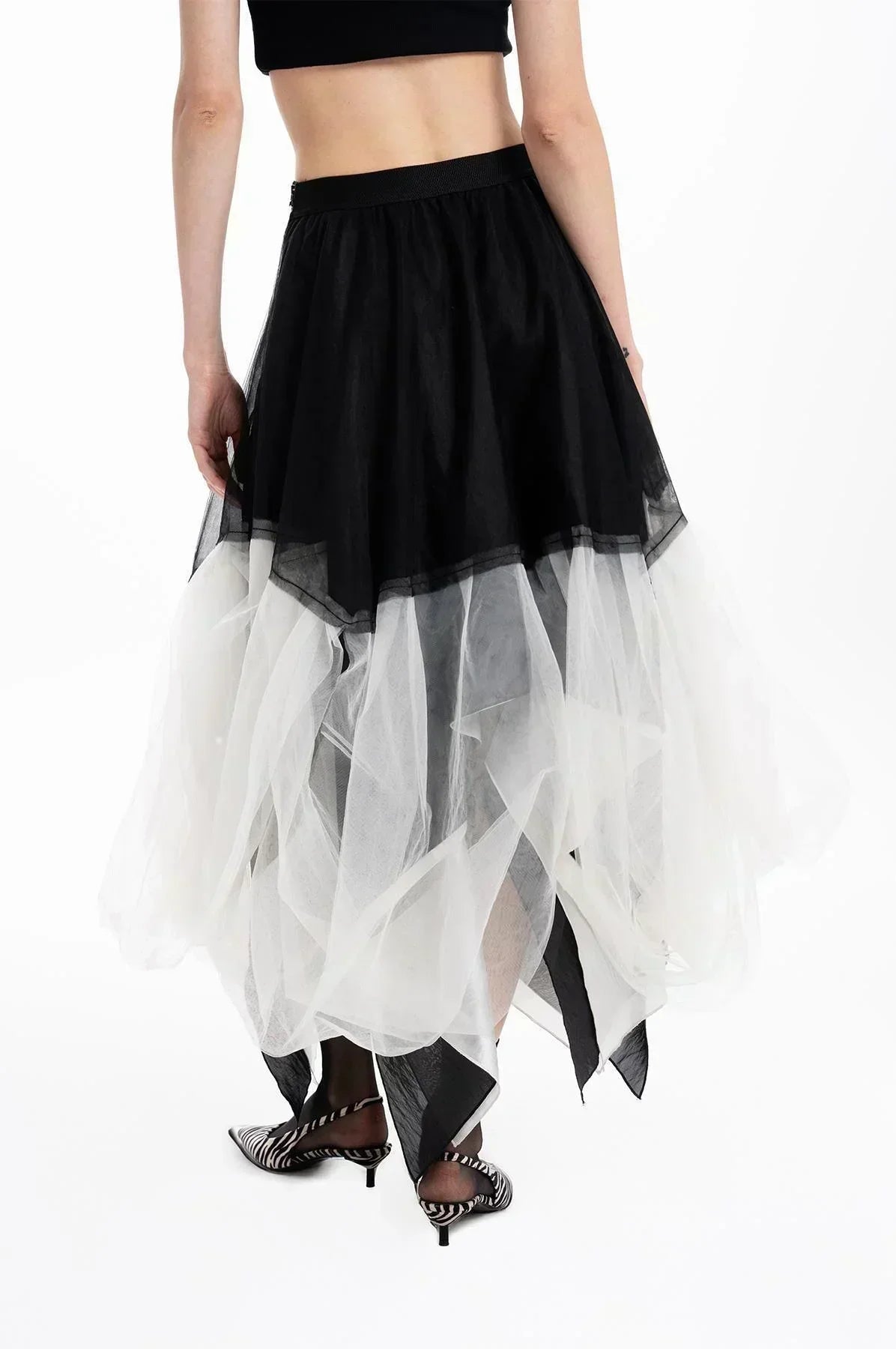 BLACK AND WHITE ASYMMETRIC CUT TAFFETA TULLE SKIRT