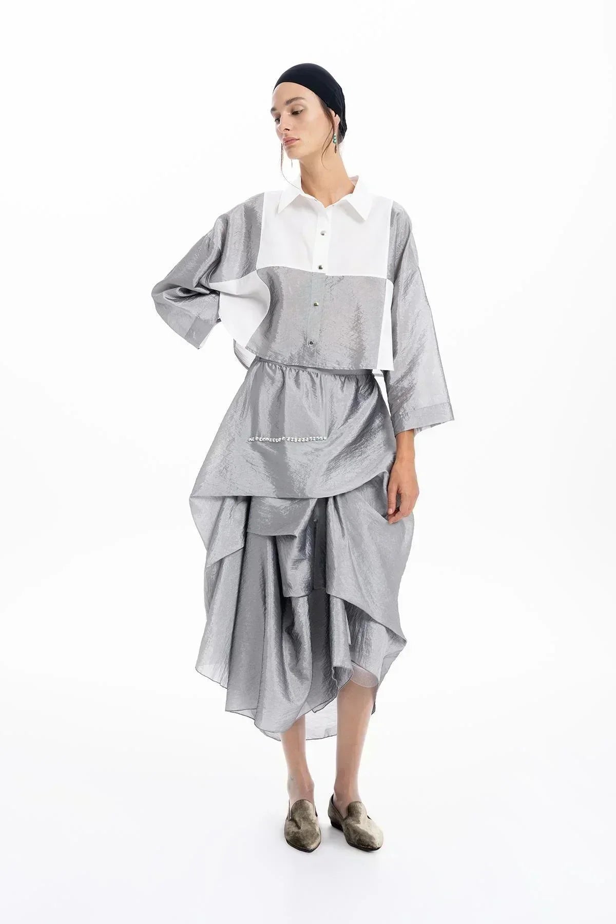 GRAY TAFFETA LAYERED HAND EMBROIDERED BEADED MIDI SKIRT