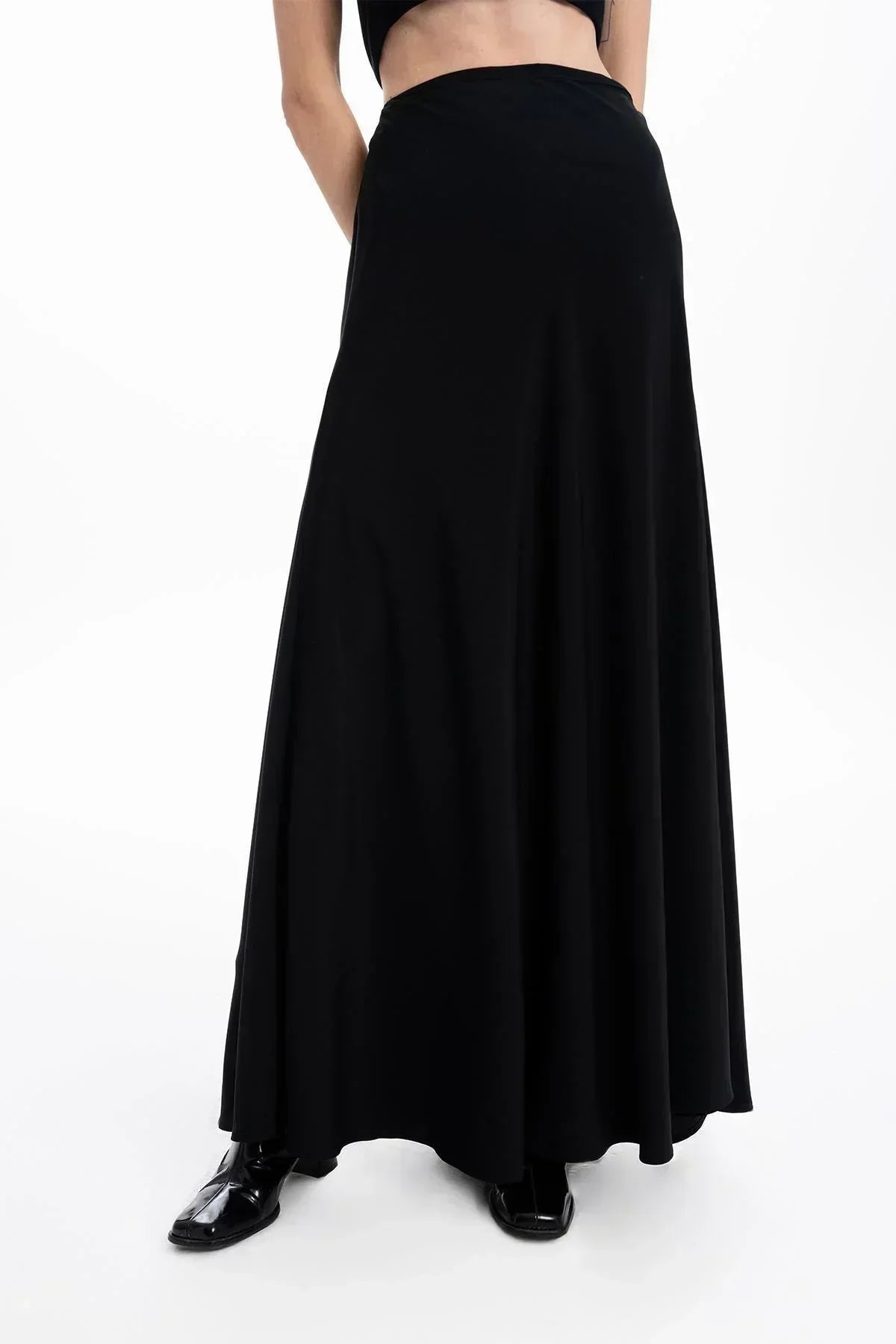 BLACK WOVEN FABRIC FLARED LONG SKIRT