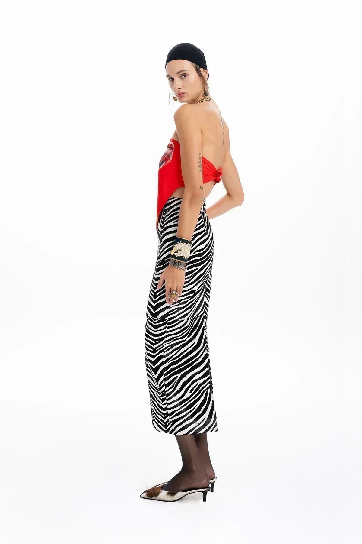 BLACK AND WHITE ZEBRA PATTERNED FUR LONG PENCIL SKIRT