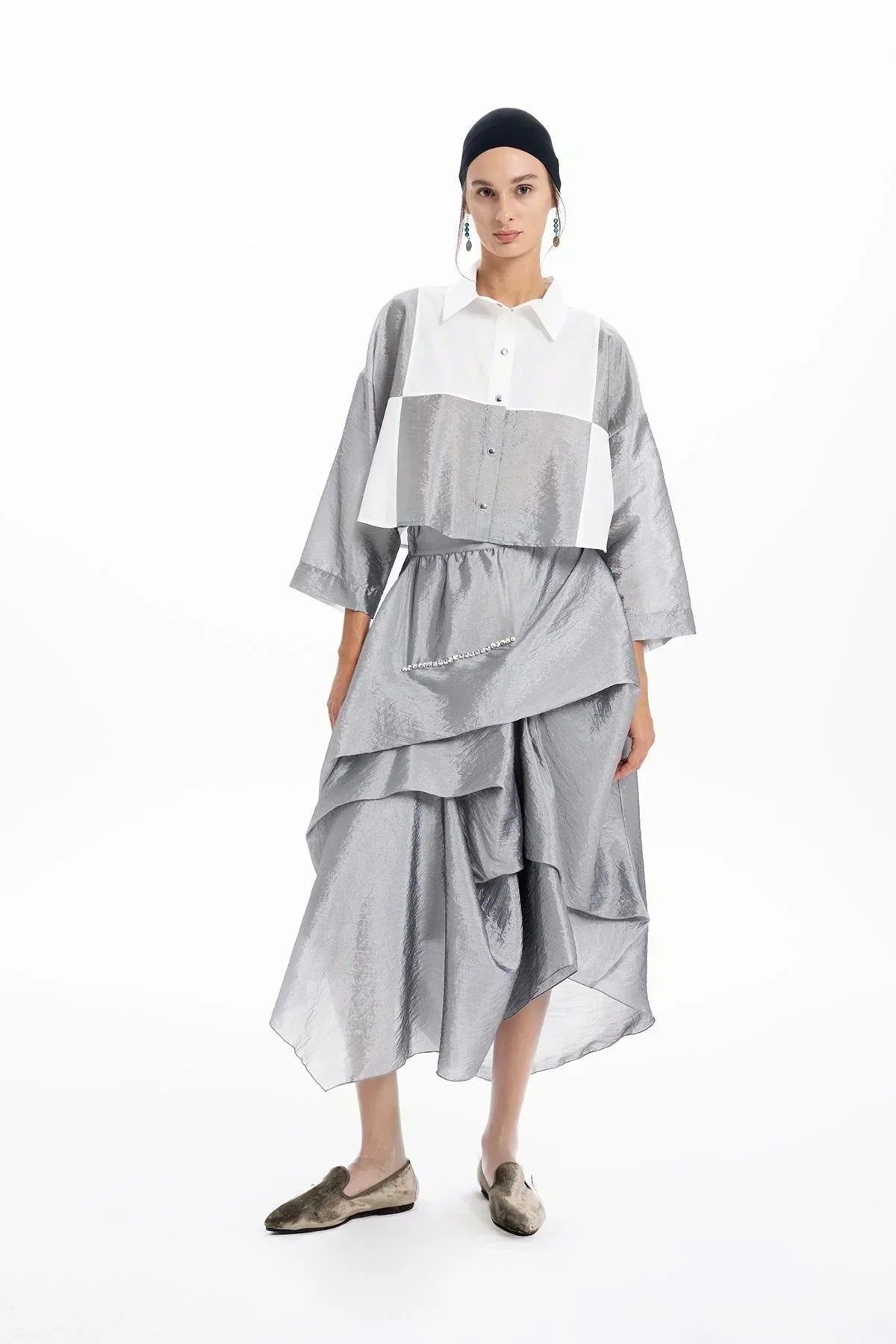 GRİ BEYAZ RENK BLOKLU OVERSIZE CROP GÖMLEK - MiiN