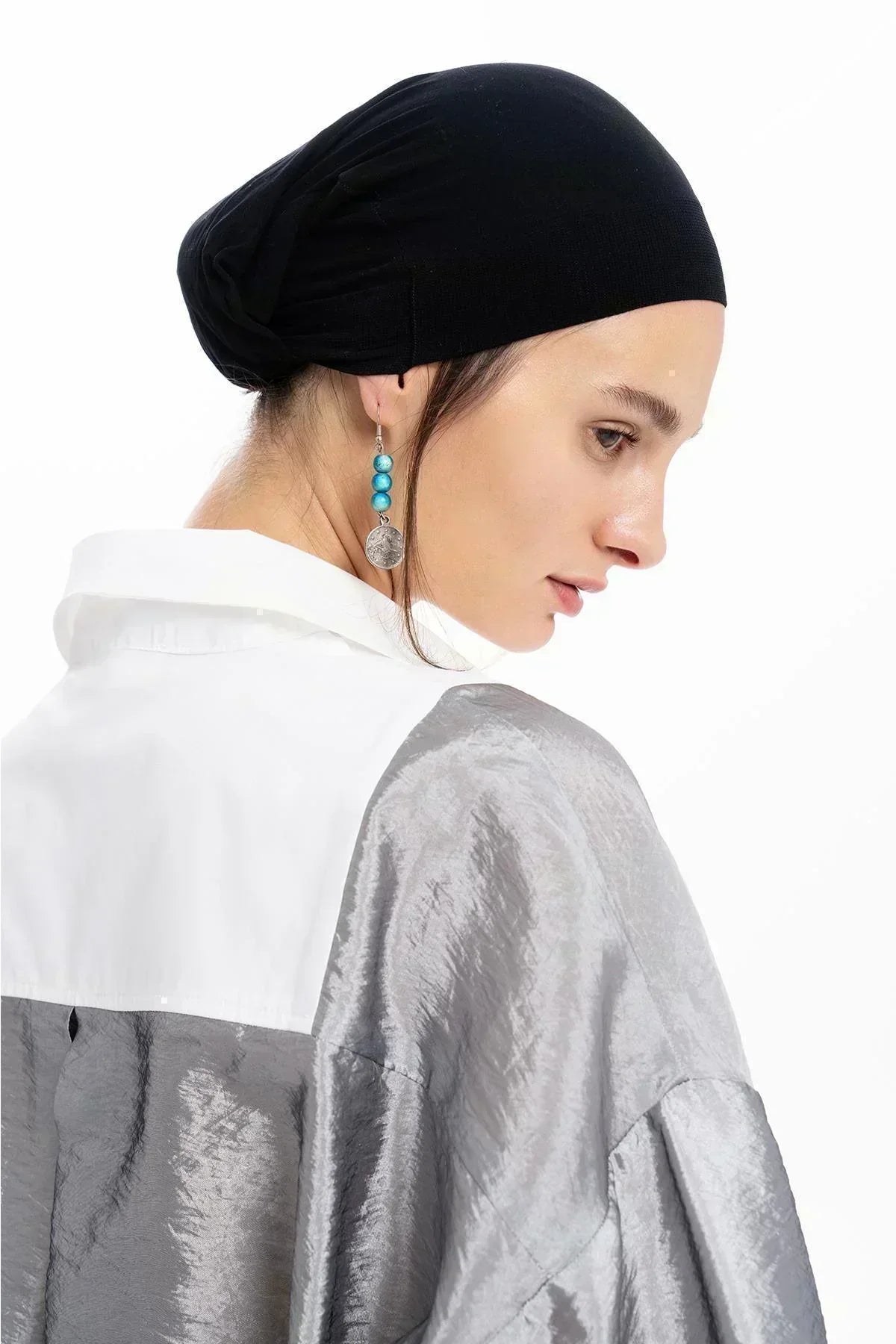 GRİ BEYAZ RENK BLOKLU OVERSIZE CROP GÖMLEK - MiiN