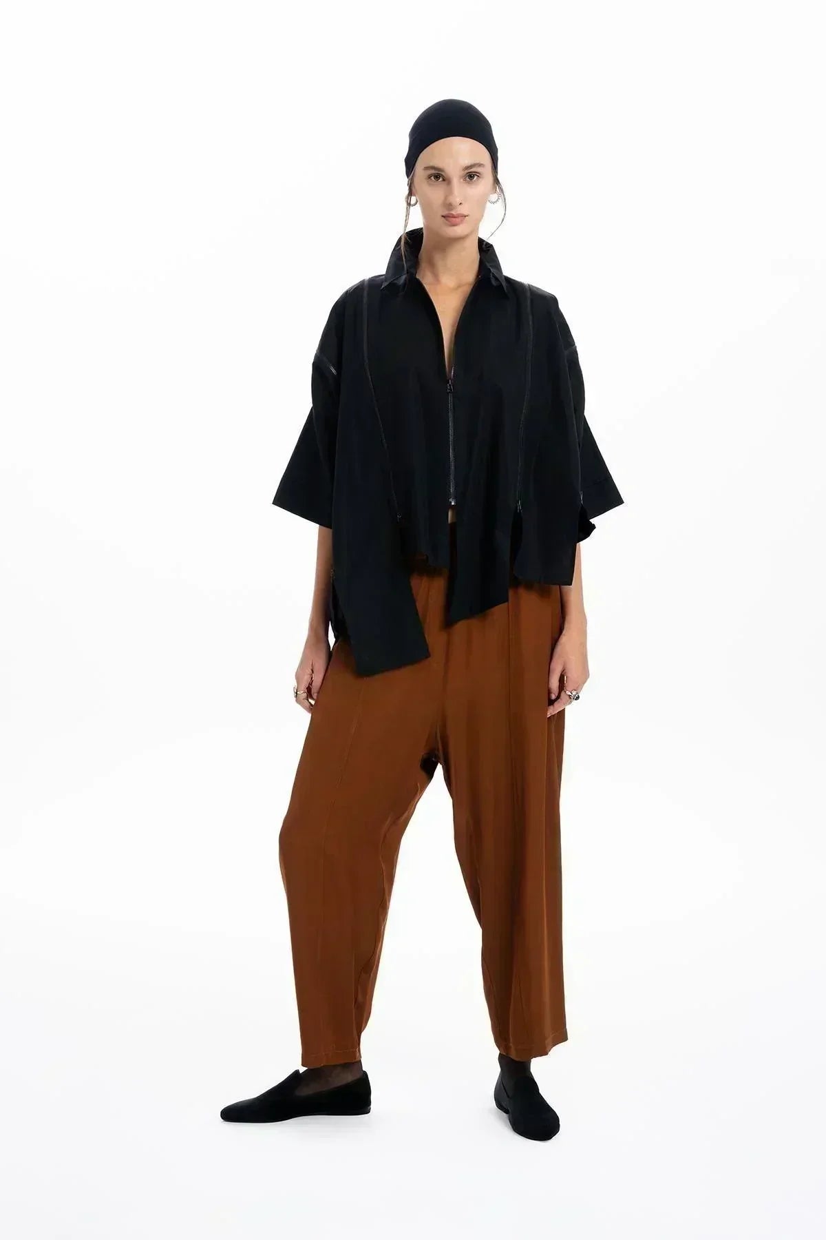 BLACK ZIPPERED ASYMMETRIC CUT SHIRT