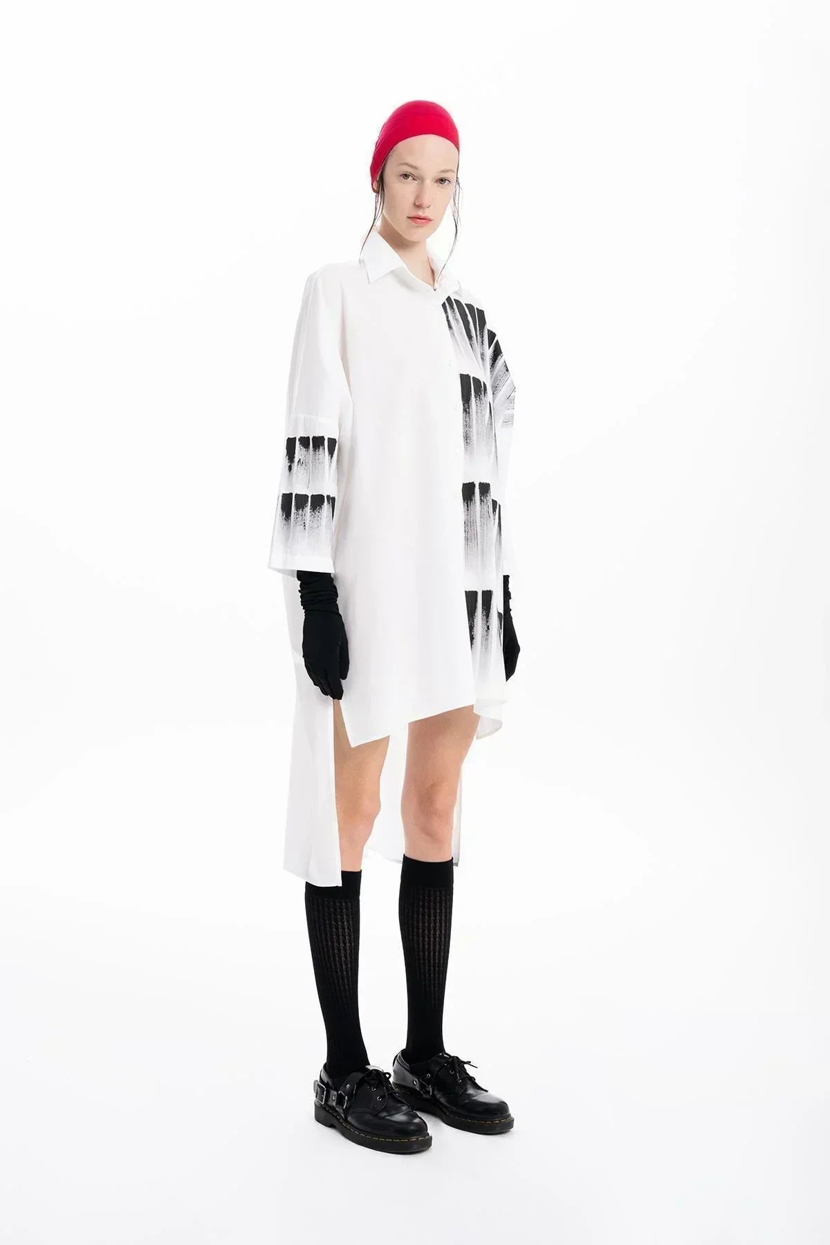 WHITE HAND PAINTED DETAILED OVERSIZE SHIRT