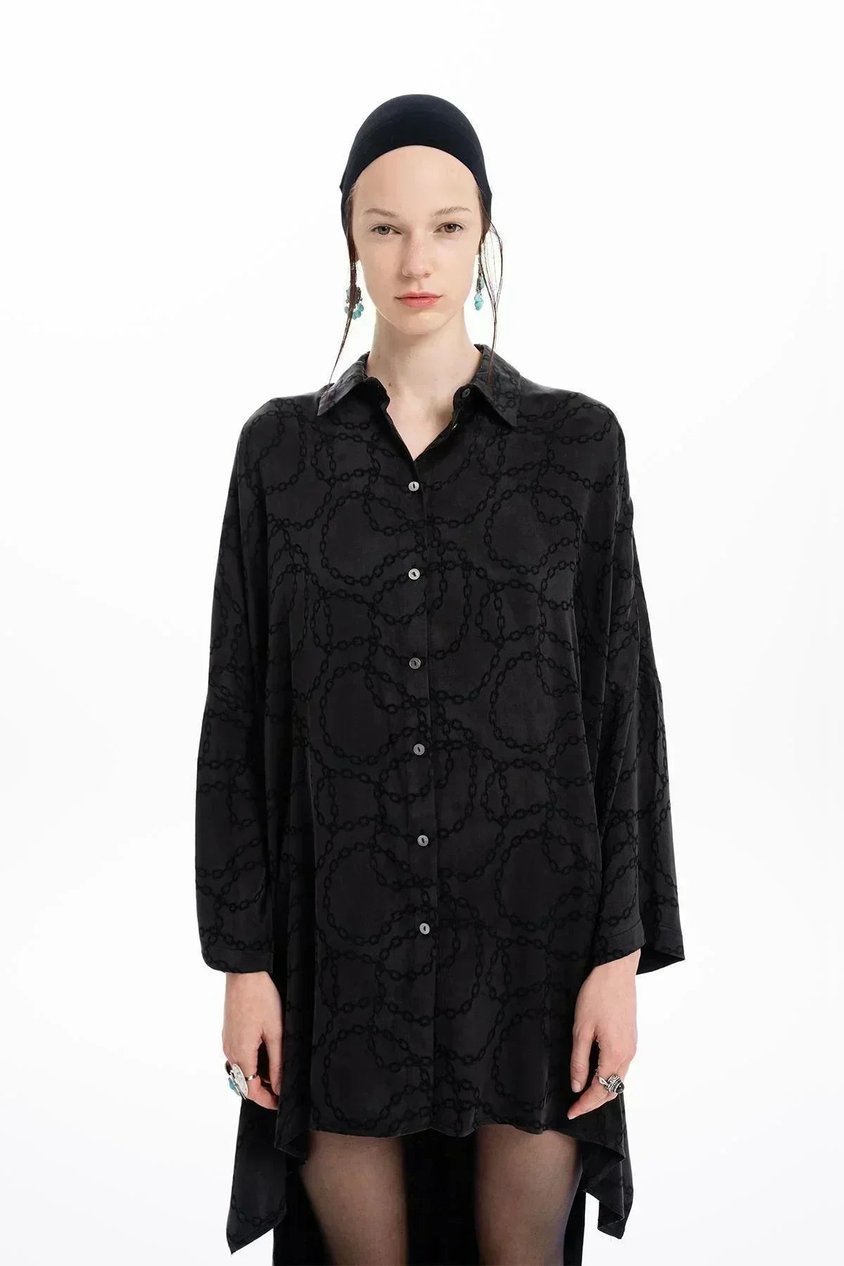 SİYAH ZİNCİR DESENLİ ASİMETRİK KESİM GÖMLEK - MiiN