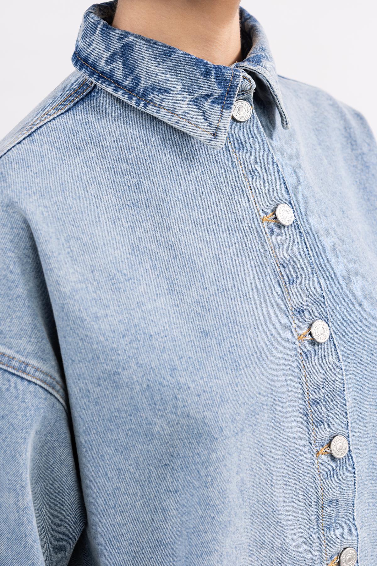 SNOW WASHED THREE QUARTER SLEEVE DENIM SHIRT