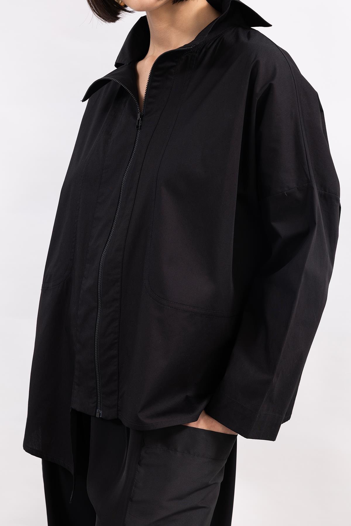 BLACK LONG SLEEVE ZIPPERED HIGH COLLAR POPLIN SHIRT