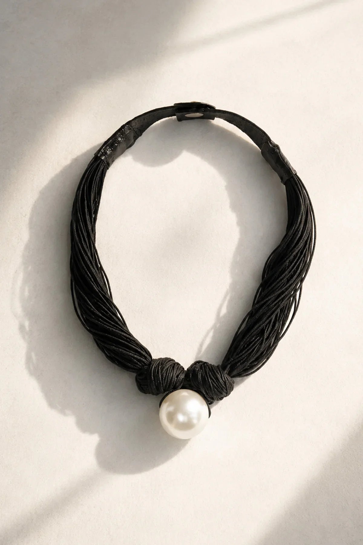 LIA NECKLACE