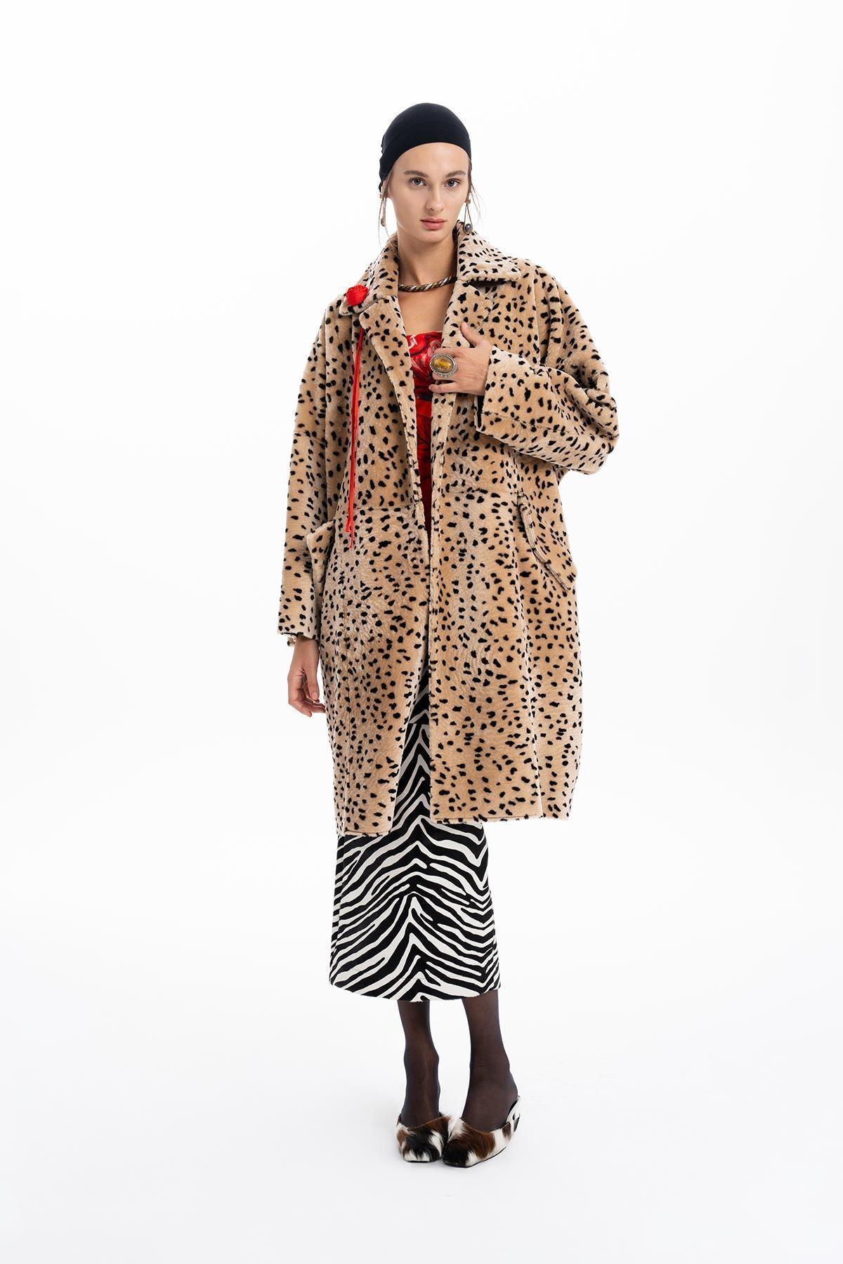 CAMEL LEOPAR DESENLİ OVERSIZE KÜRK KABAN - MiiN