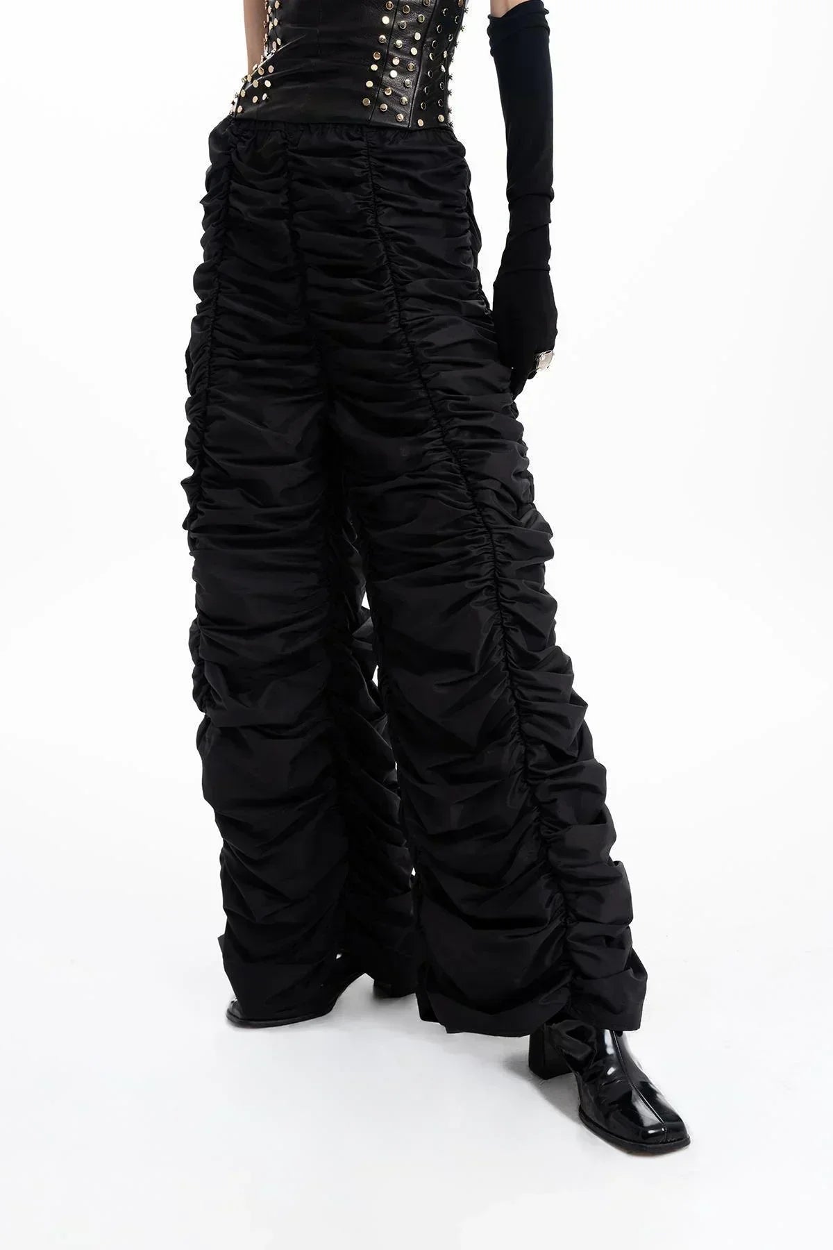 SİYAH TAFTA BÜZGÜLÜ DRAPELİ BOL PAÇA PANTOLON