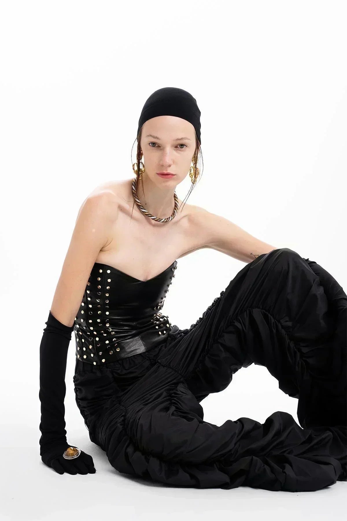 SİYAH TAFTA BÜZGÜLÜ DRAPELİ BOL PAÇA PANTOLON - MiiN