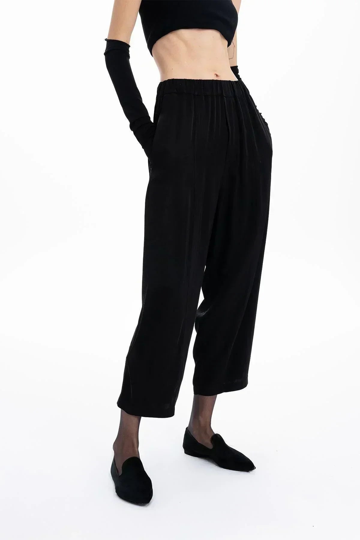 SİYAH SATEN BOL PAÇA PANTOLON