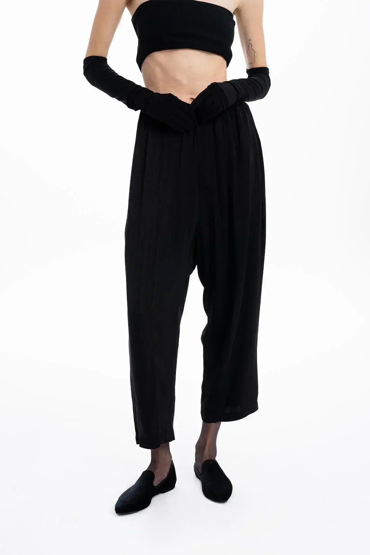 SİYAH SATEN BOL PAÇA PANTOLON