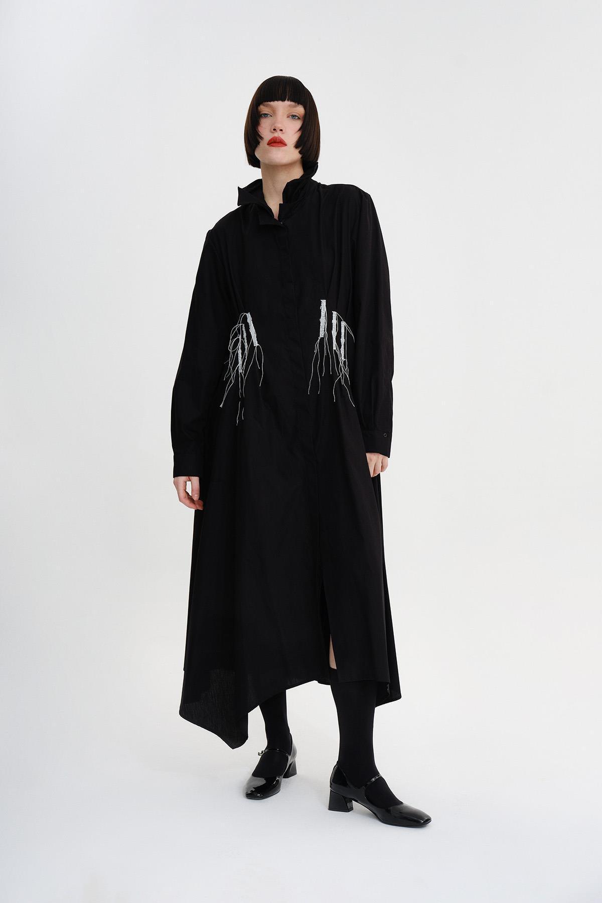 SİYAH DRAPE DETAYLI UZUN GÖMLEK ELBİSE - MİİN