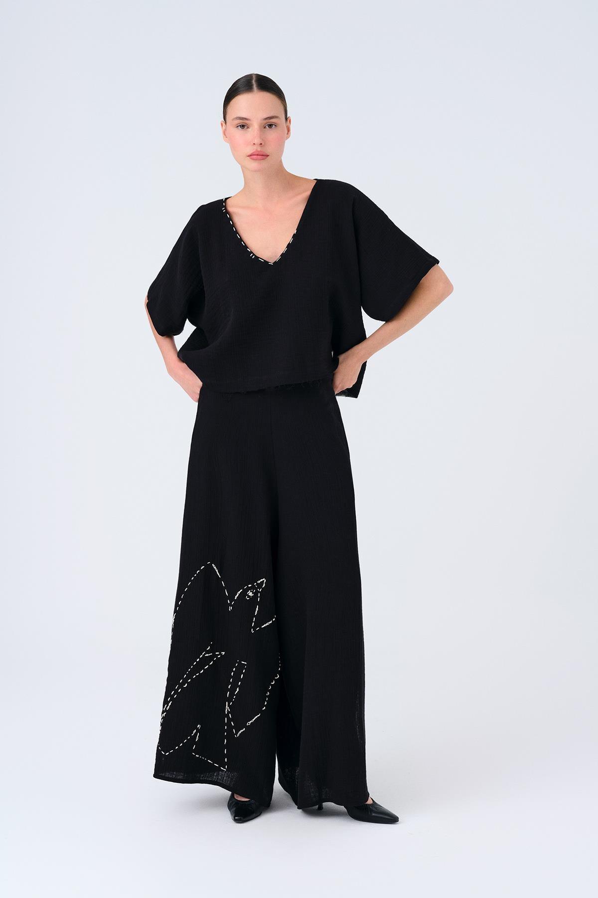 SİYAH KISA KOLLU OVERSIZE MÜSLİN CROP TOP - MİİN