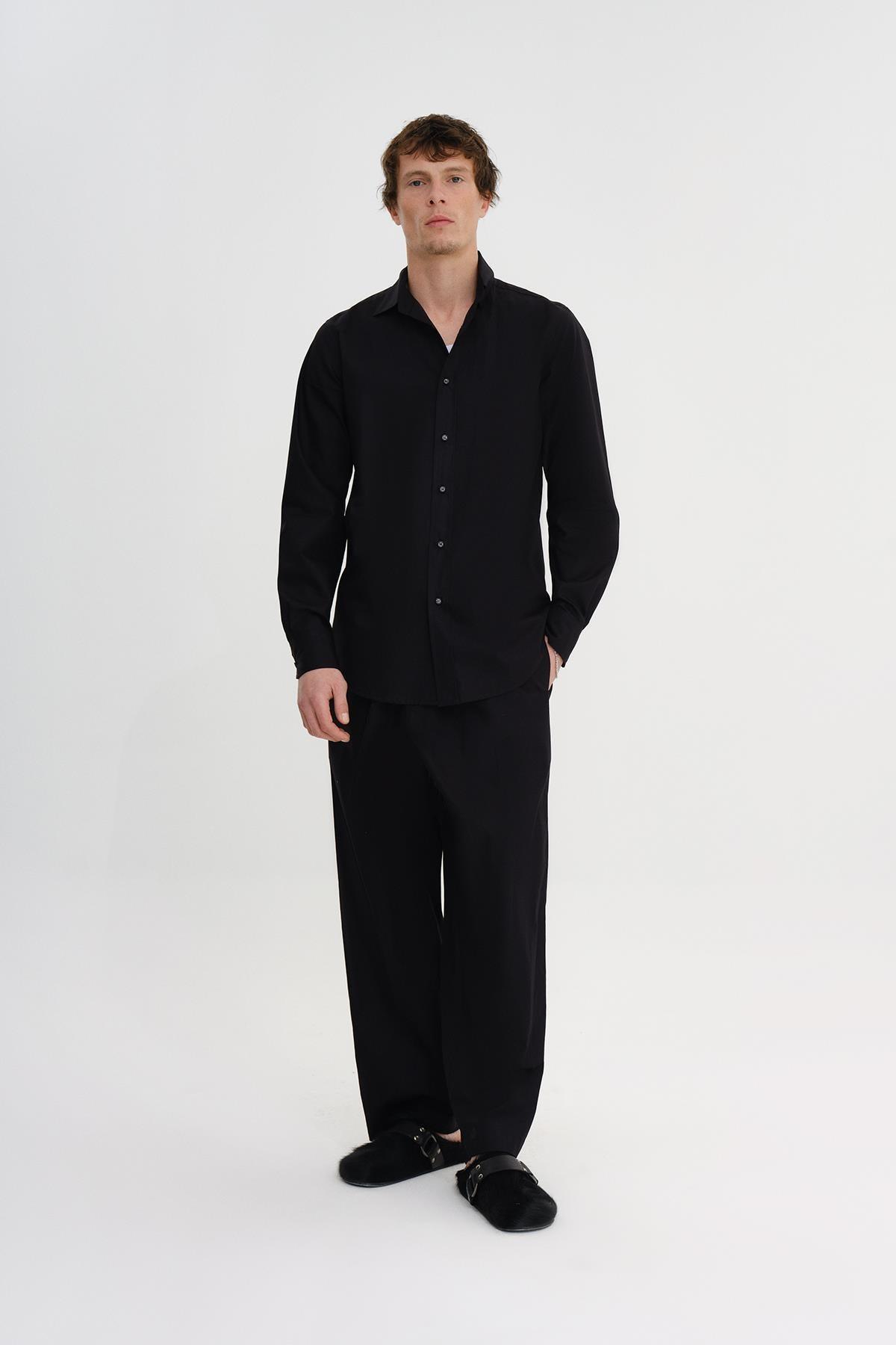 SİYAH KLASİK YAKA REGULAR FIT GÖMLEK - MİİN