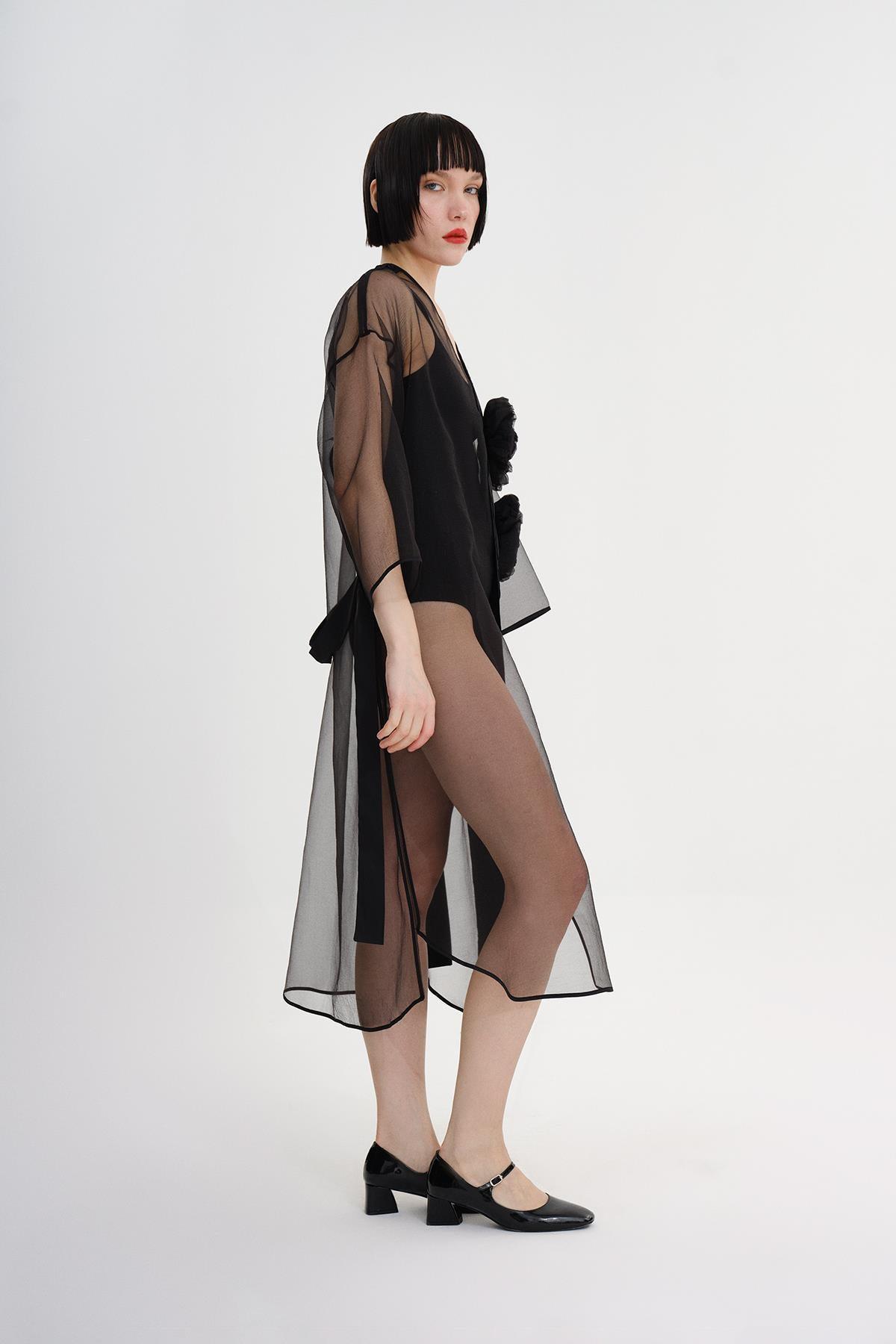 SİYAH ORGANZE GÜL APLİKELİ TRANSPARAN MİDİ BOY KAP - MiiN