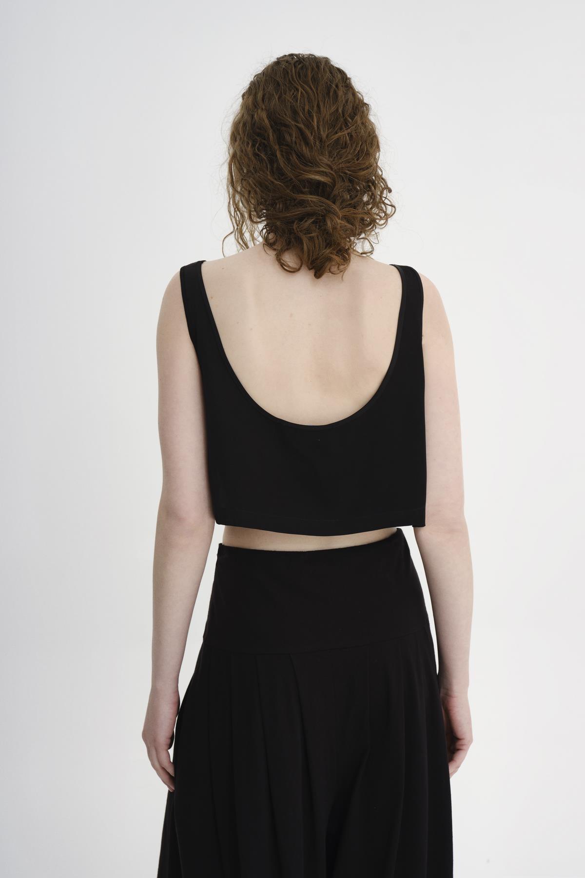 SİYAH YAPRAK BASKILI ASKILI CROP TOP - MiiN