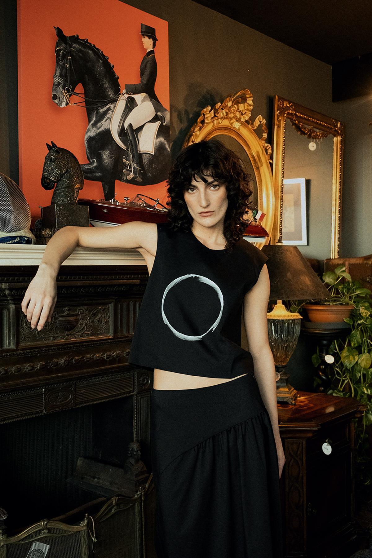 BLACK SLEEVELESS FRONT CIRCLE PATTERN HAND PAINTED SATIN TOP