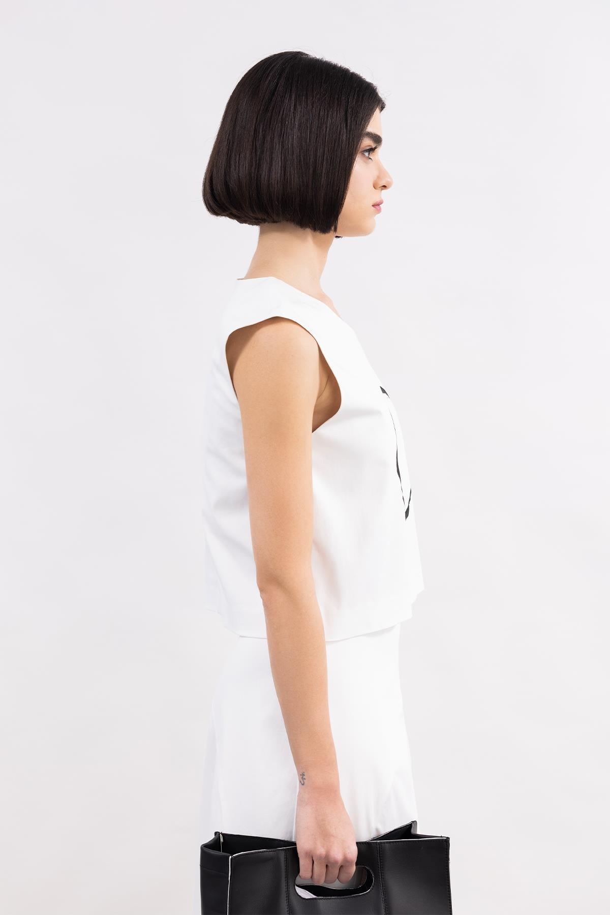 WHITE SLEEVELESS CIRCLE FRONT HAND PAINTED SATIN TOP