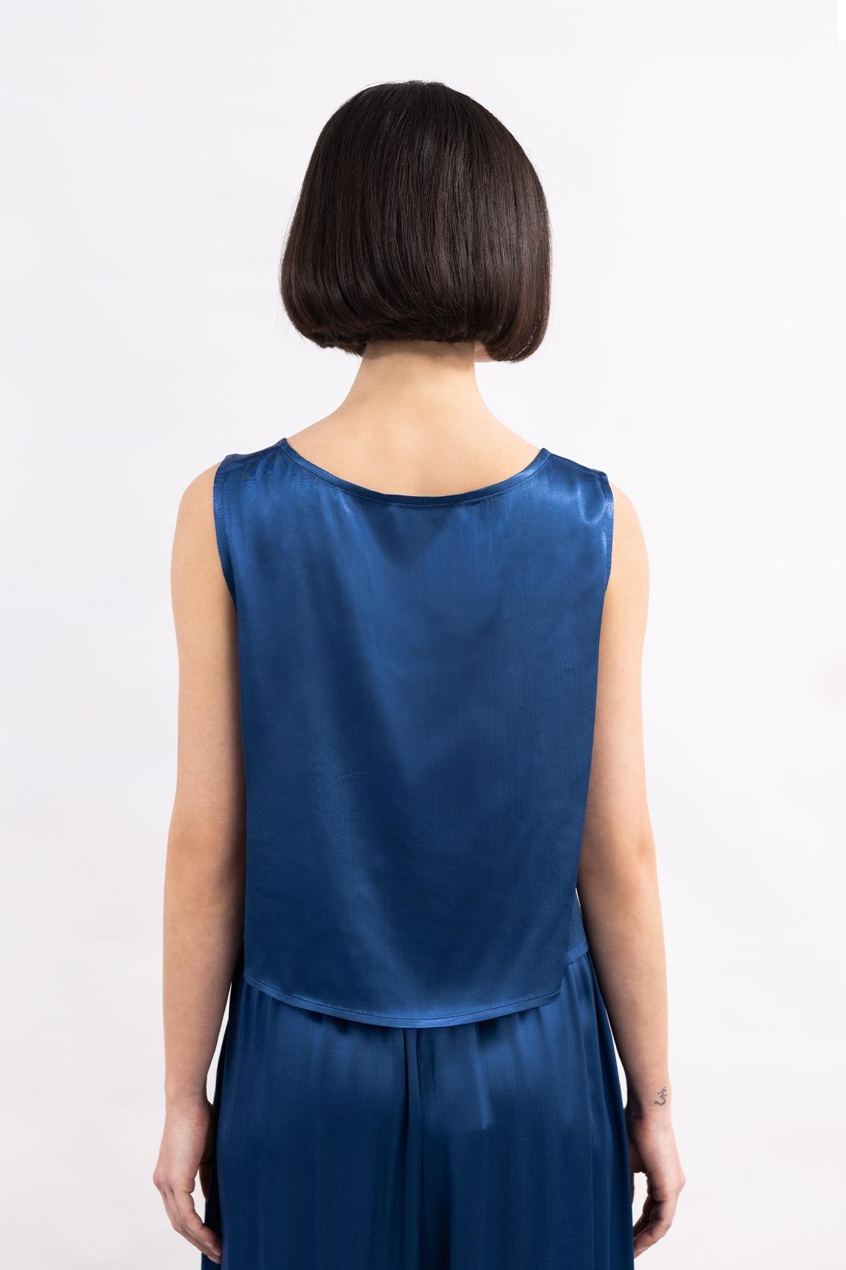 COBALT BLUE SLEEVELESS SWIVEL COLLAR SATIN TOP
