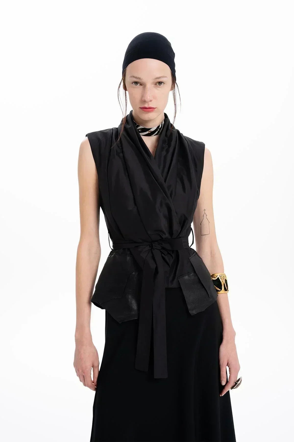 BLACK LEATHER DETAILED BELTED TAFFETA VEST
