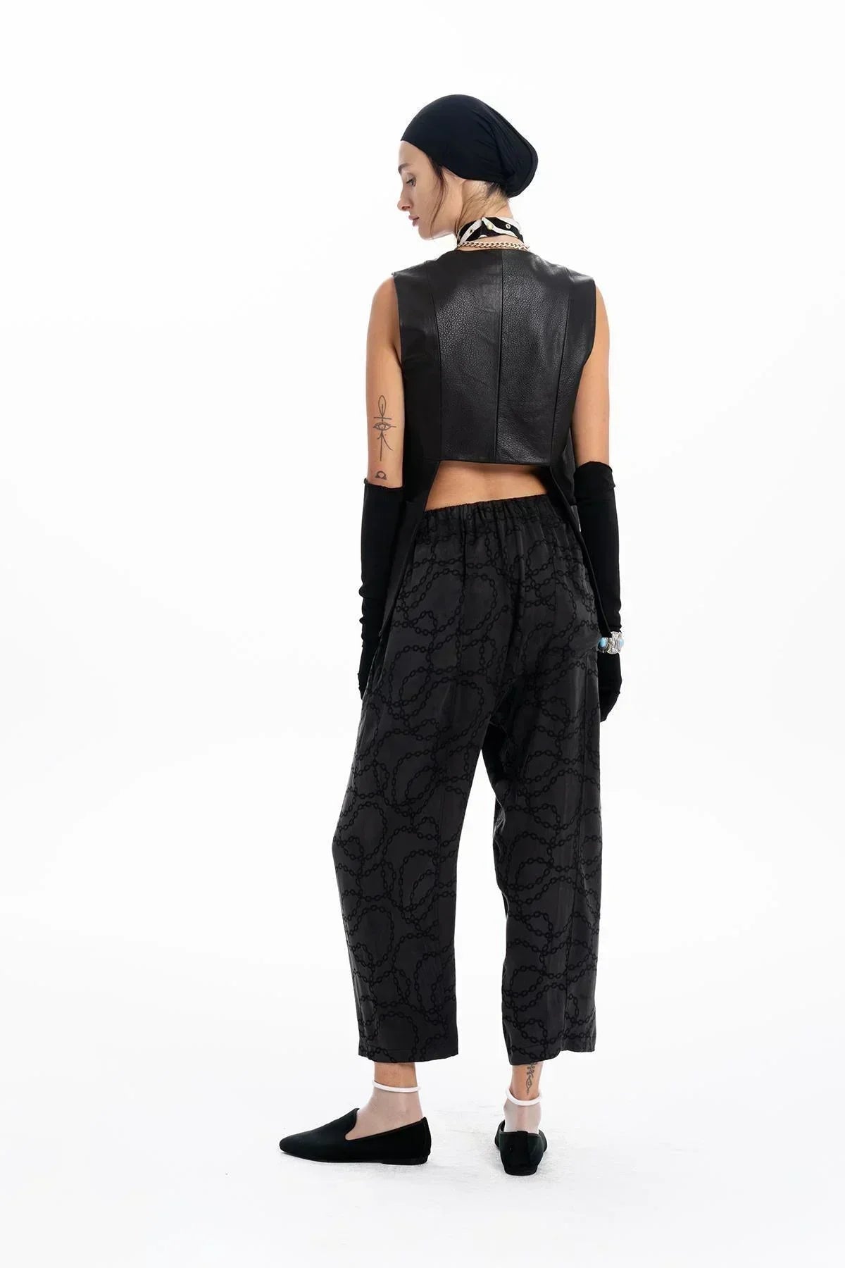 SİYAH DERİ FERMUARLI TASARIM CROP YELEK