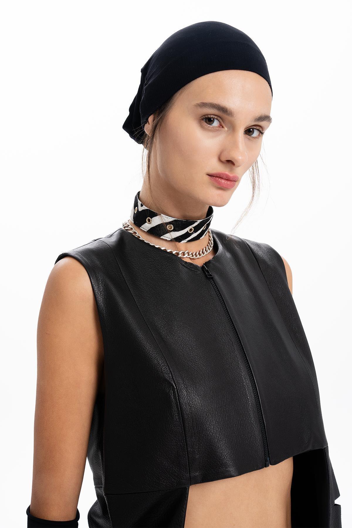 SİYAH DERİ FERMUARLI TASARIM CROP YELEK