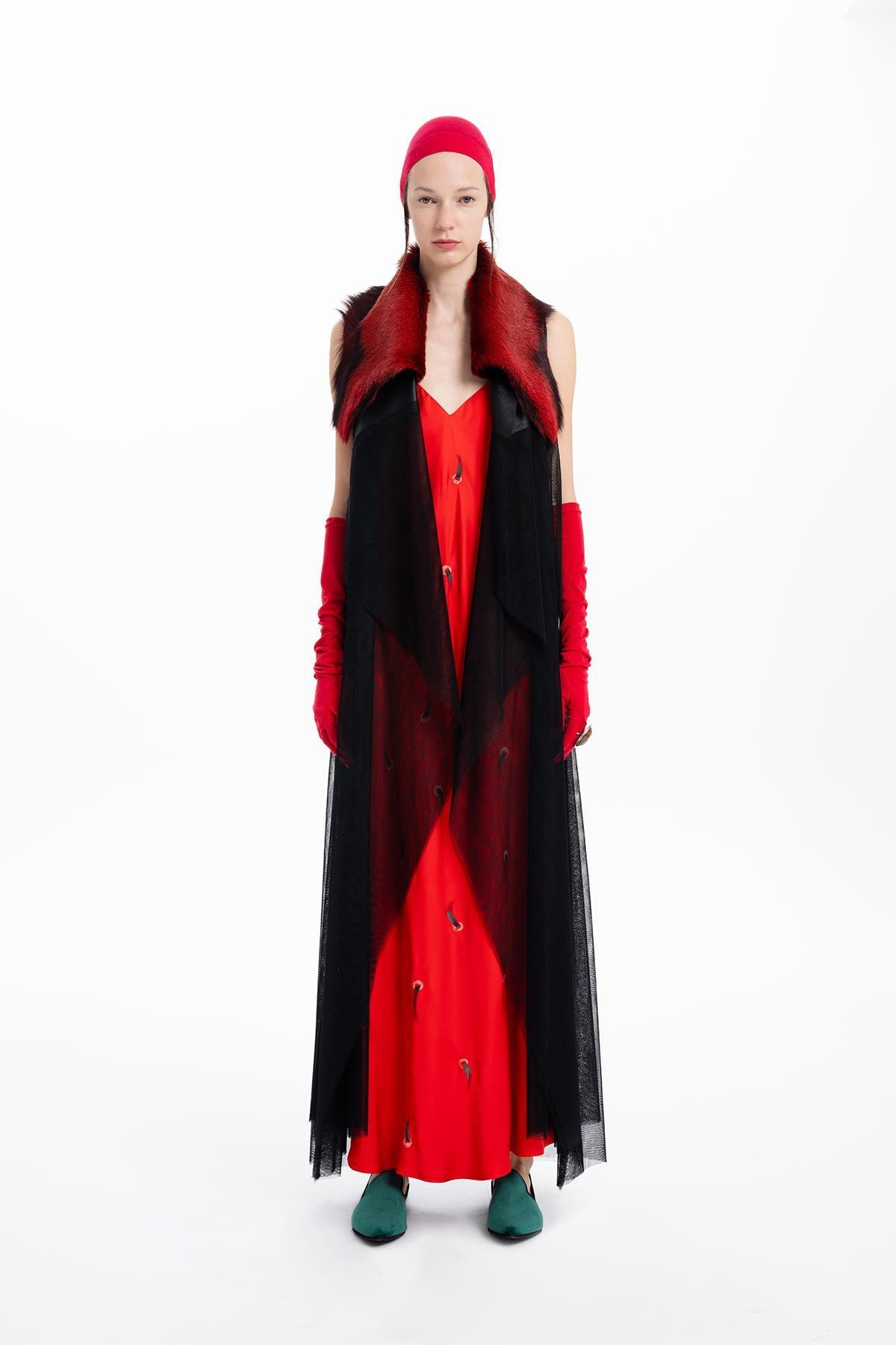 LONG TULLE VEST WITH BLACK FUR AND LEATHER DETAILS