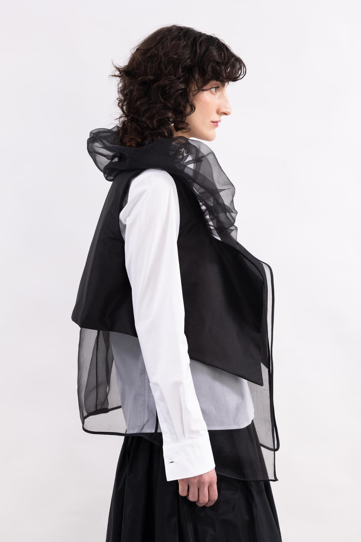 BLACK PRINCESS COLLAR DESIGN VEST